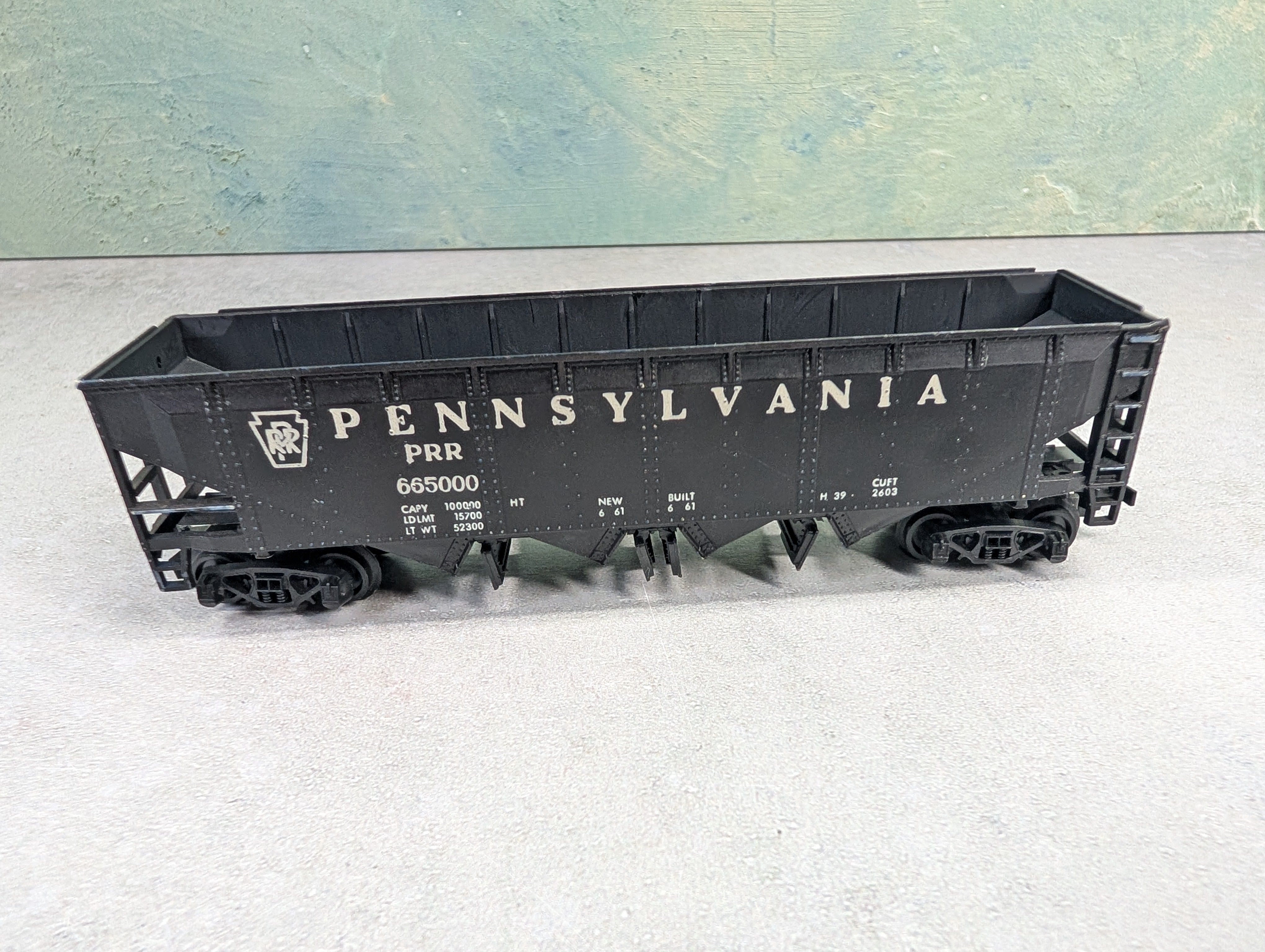 USED HO Scale Operating Quad Hopper Pennsylvania PRR #665000