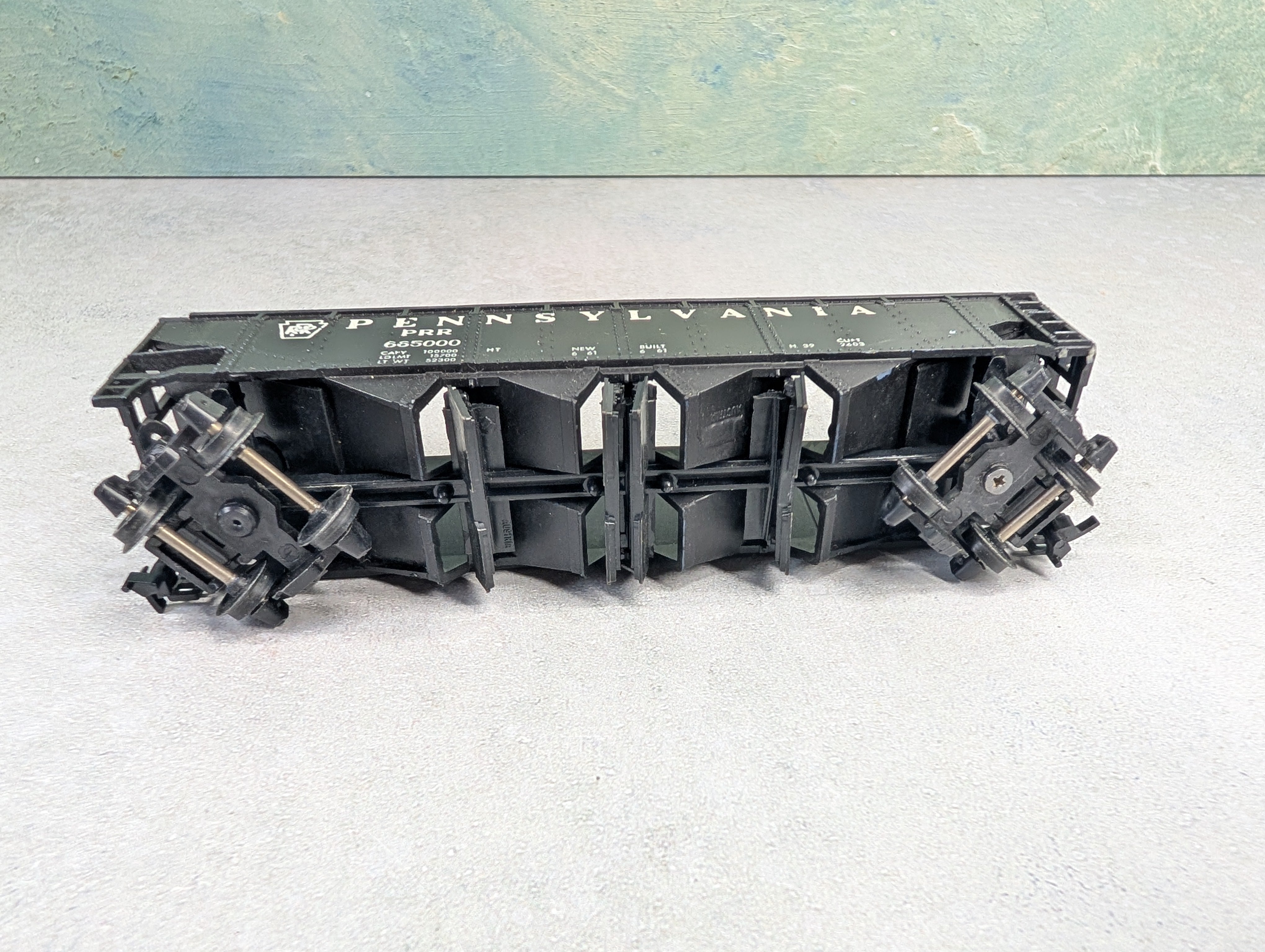 USED HO Scale Operating Quad Hopper Pennsylvania PRR #665000