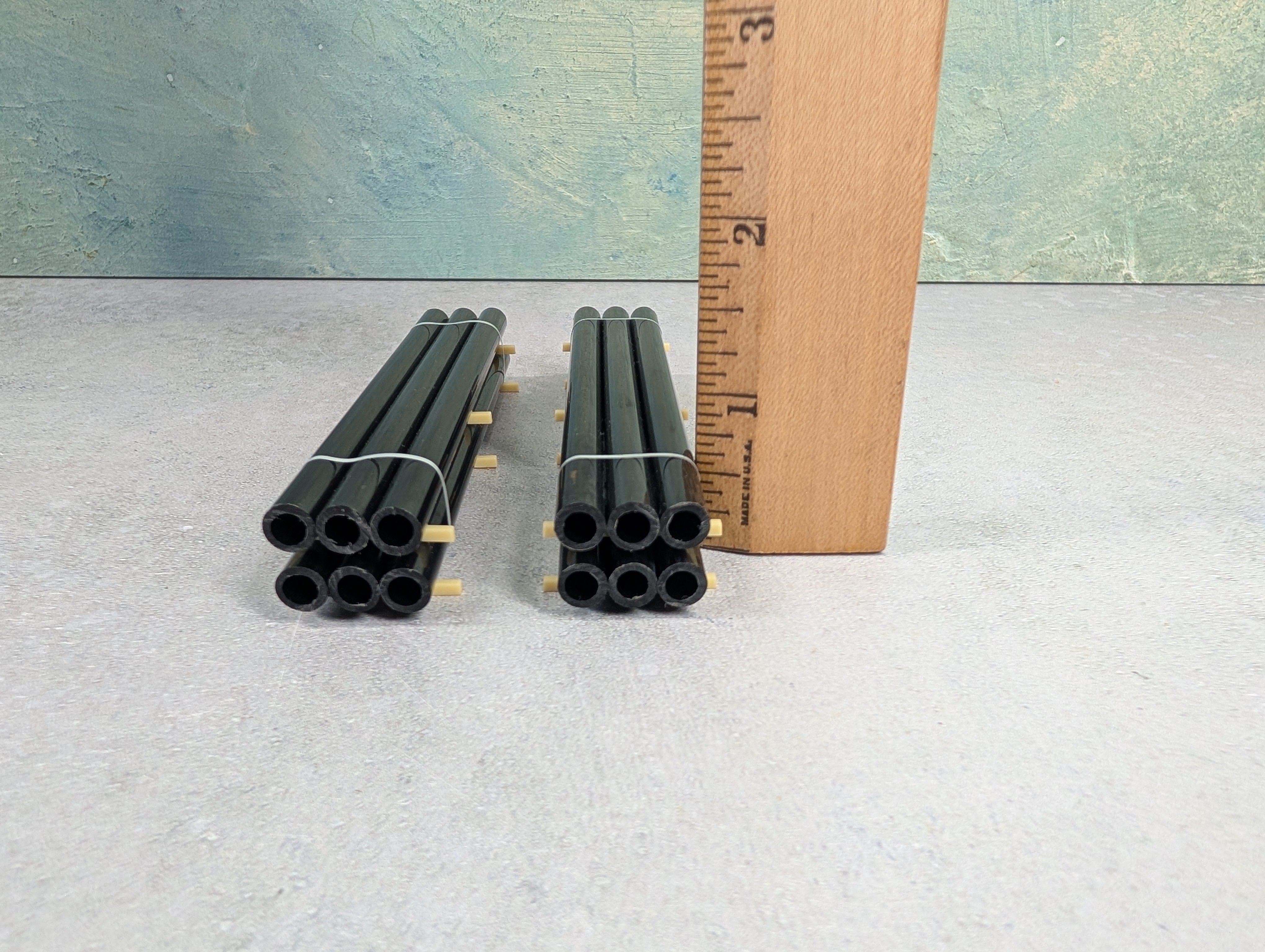 USED HO Scale Pipe Loads for Gondola