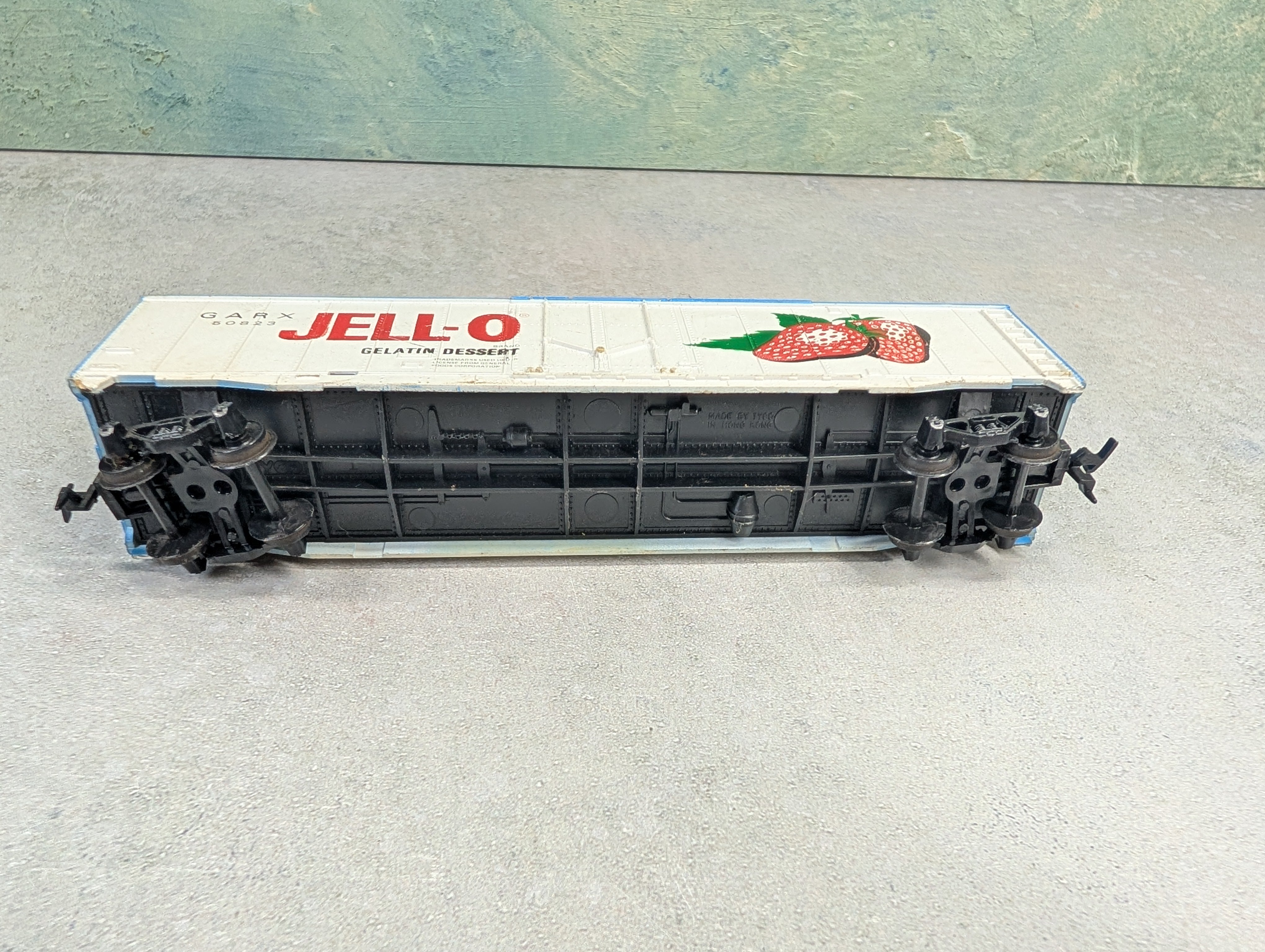 USED Tyco HO Scale 50' Box Car Jello-O GARX #50823