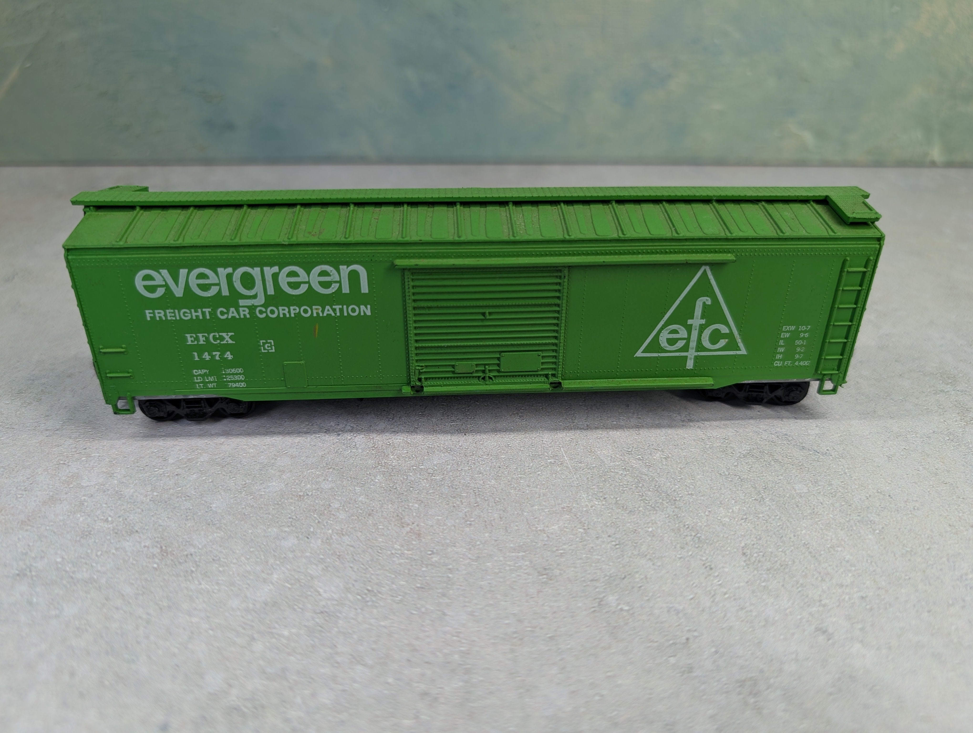 USED Roundhouse HO Scale 50' Box Car Evergreen EFCX #1474