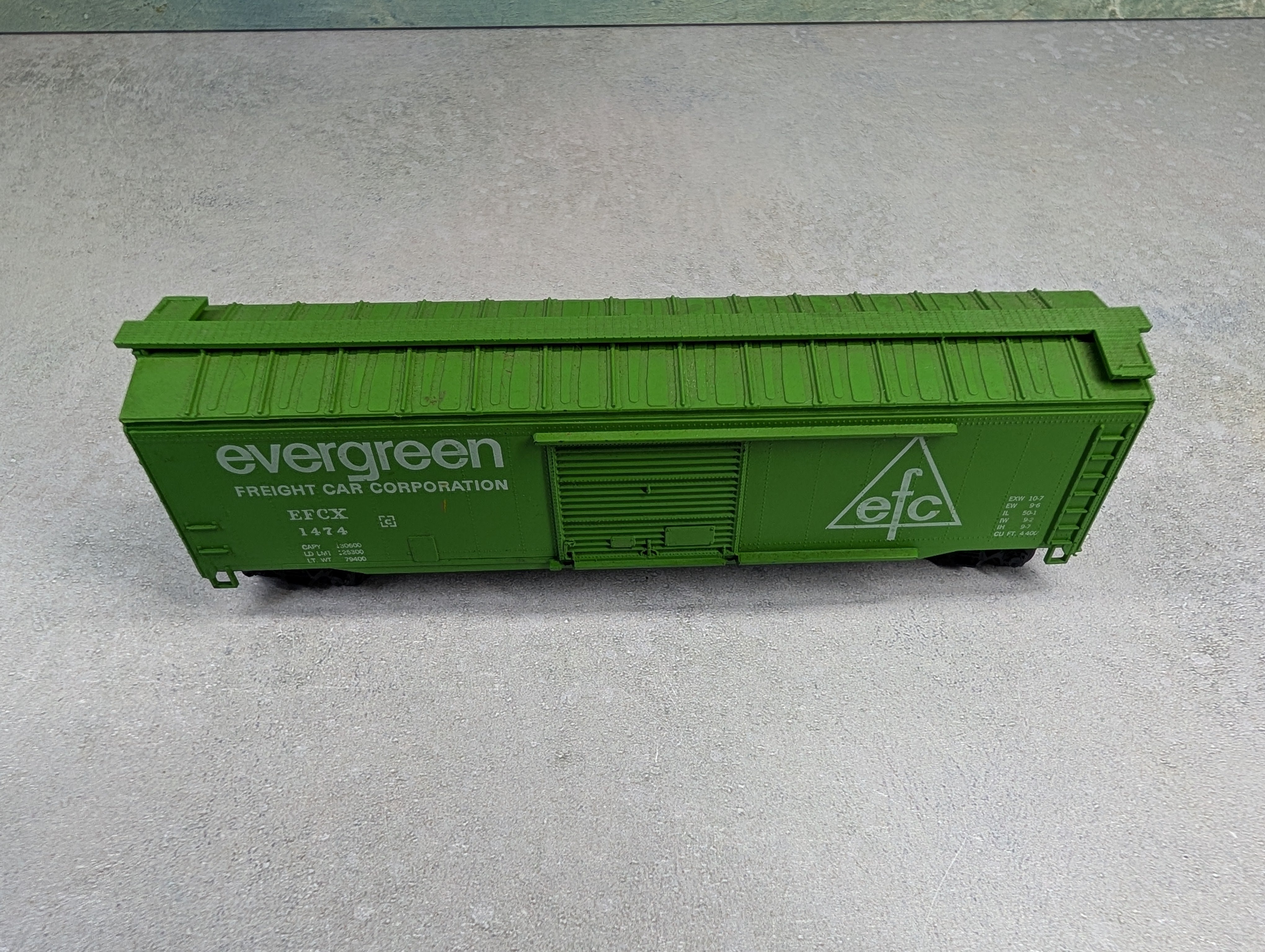USED Roundhouse HO Scale 50' Box Car Evergreen EFCX #1474