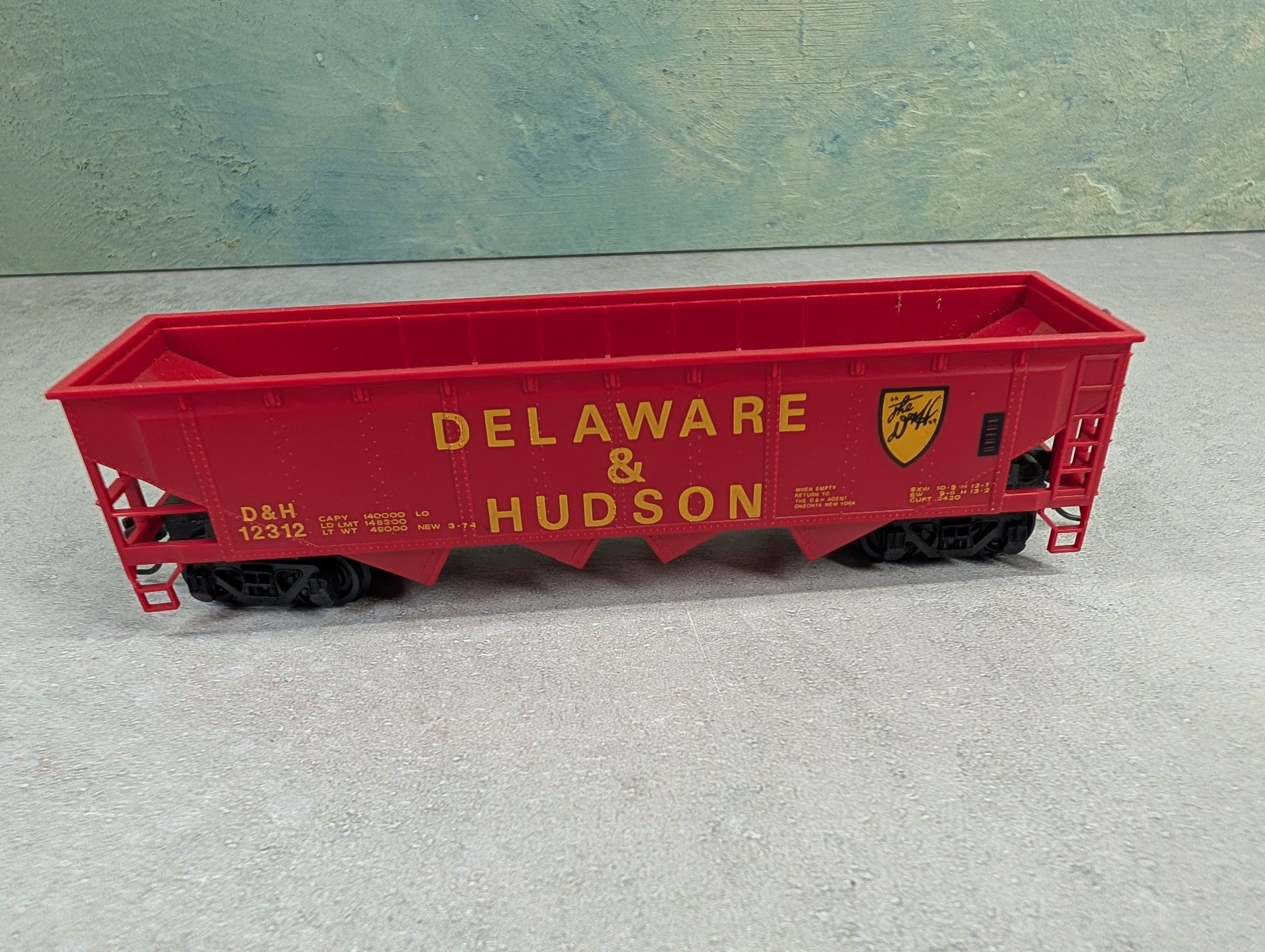 USED Bachmann HO Scale Quad Hopper Delaware and Hudson D&H #12312 Gearboxes