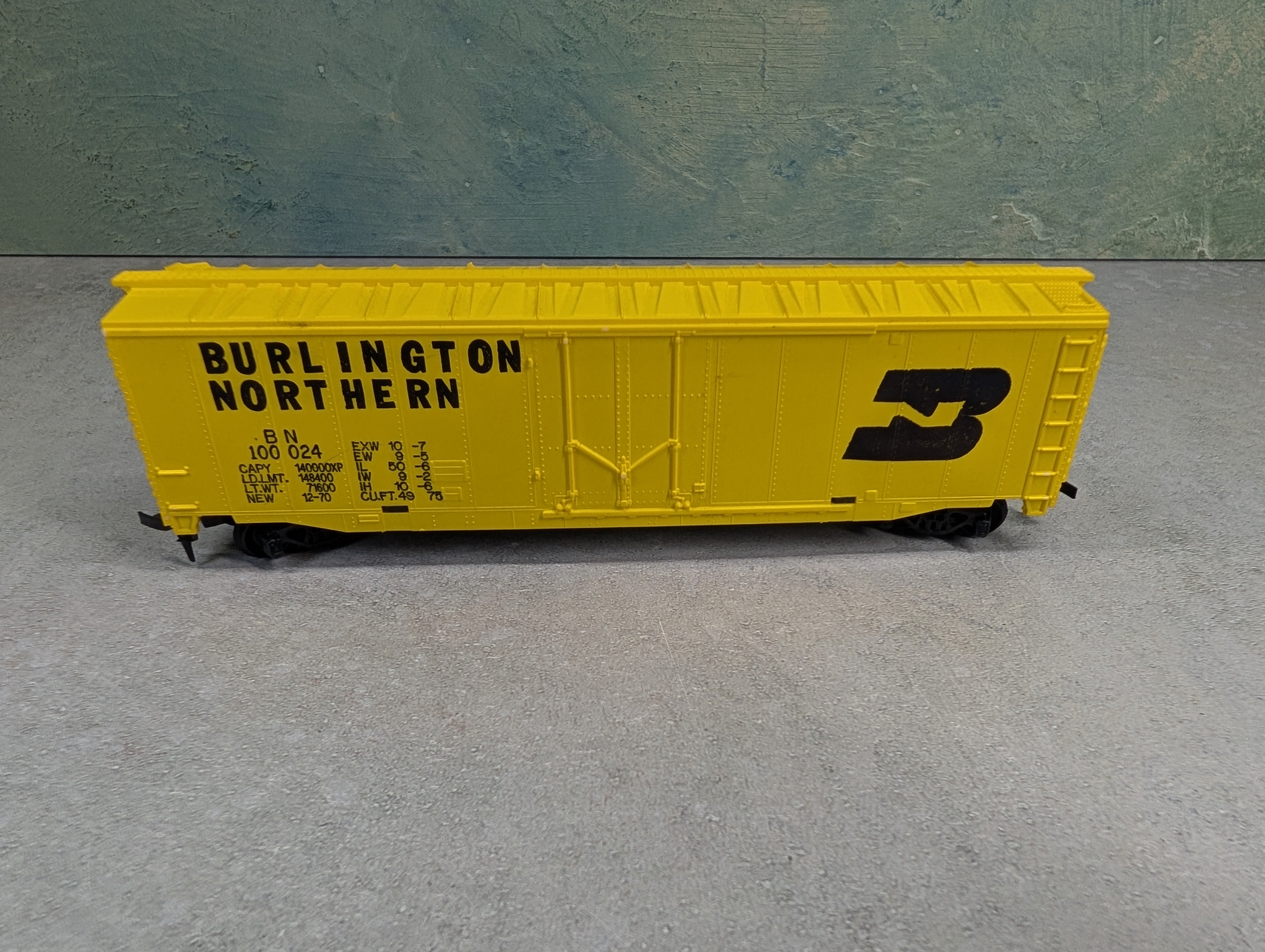 USED Bachmann HO Scale 50' Box Car Burlington Northern BN #100024 Yellow