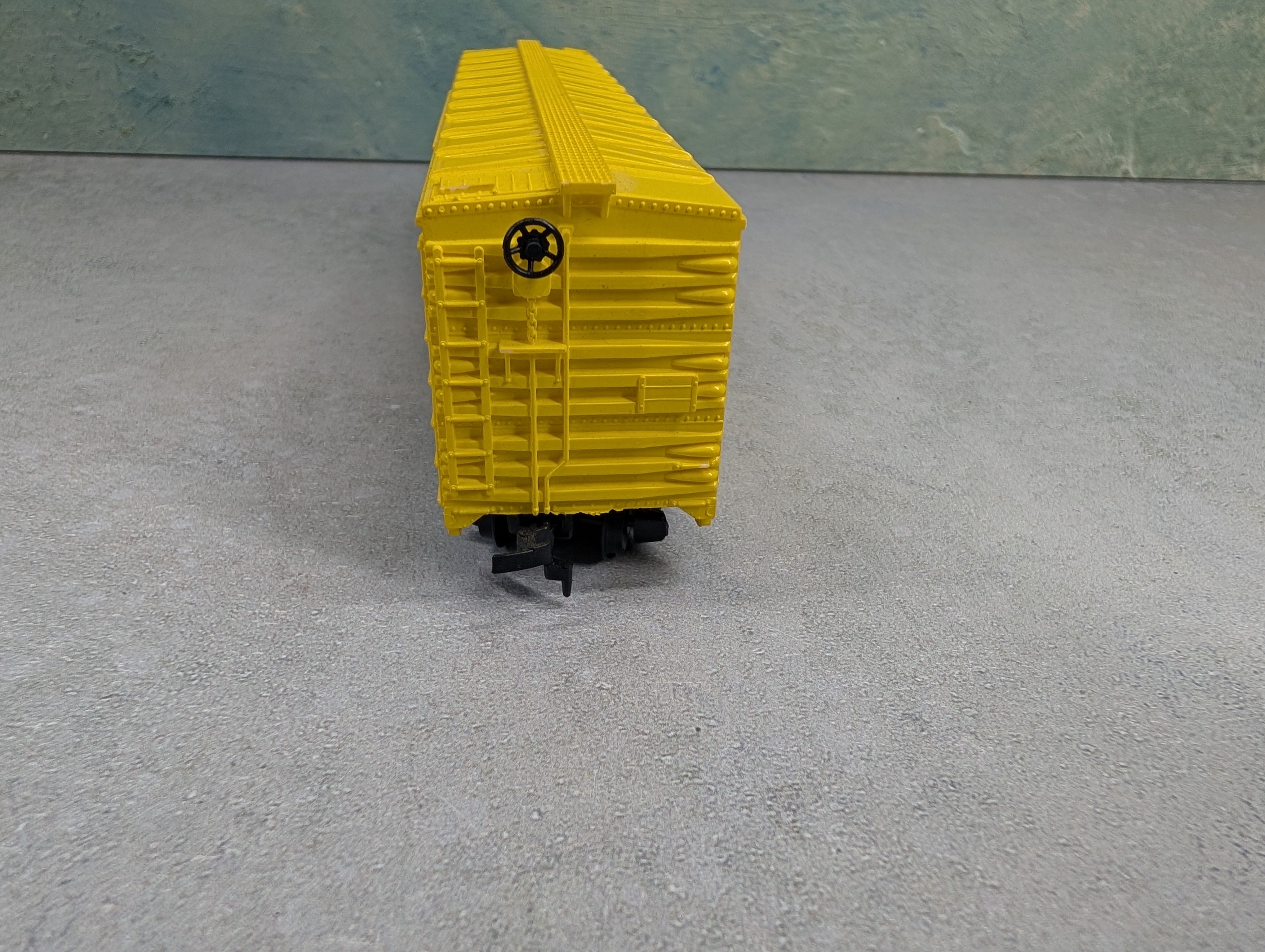 USED Bachmann HO Scale 50' Box Car Burlington Northern BN #100024 Yellow