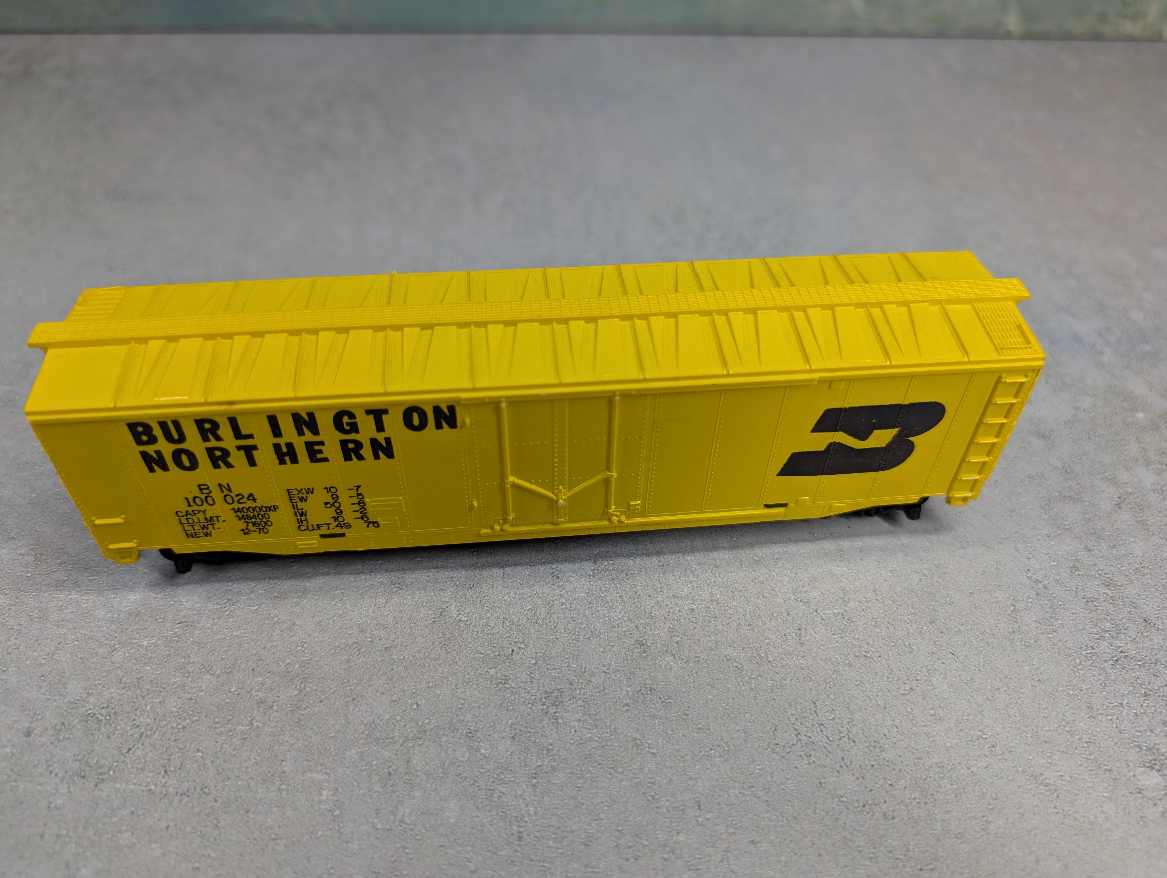 USED Bachmann HO Scale 50' Box Car Burlington Northern BN #100024 Yellow