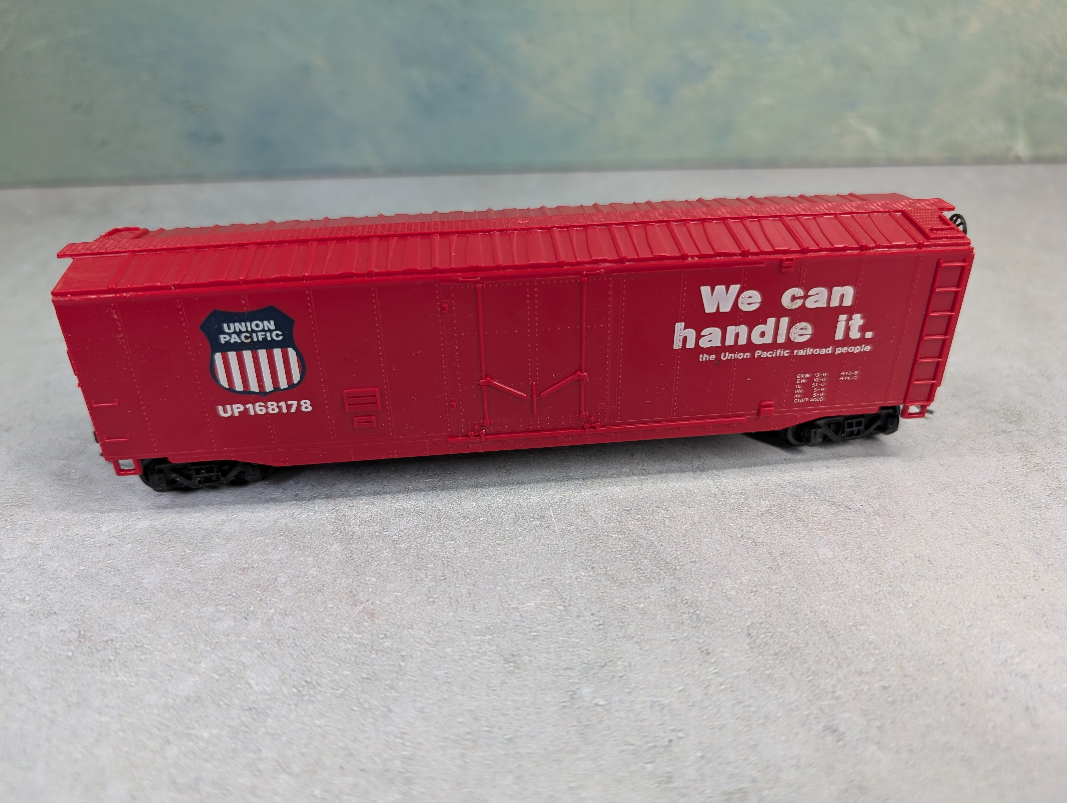 USED Bachmann HO Scale 50' Box Car Union Pacific UP #168178 Gearboxes