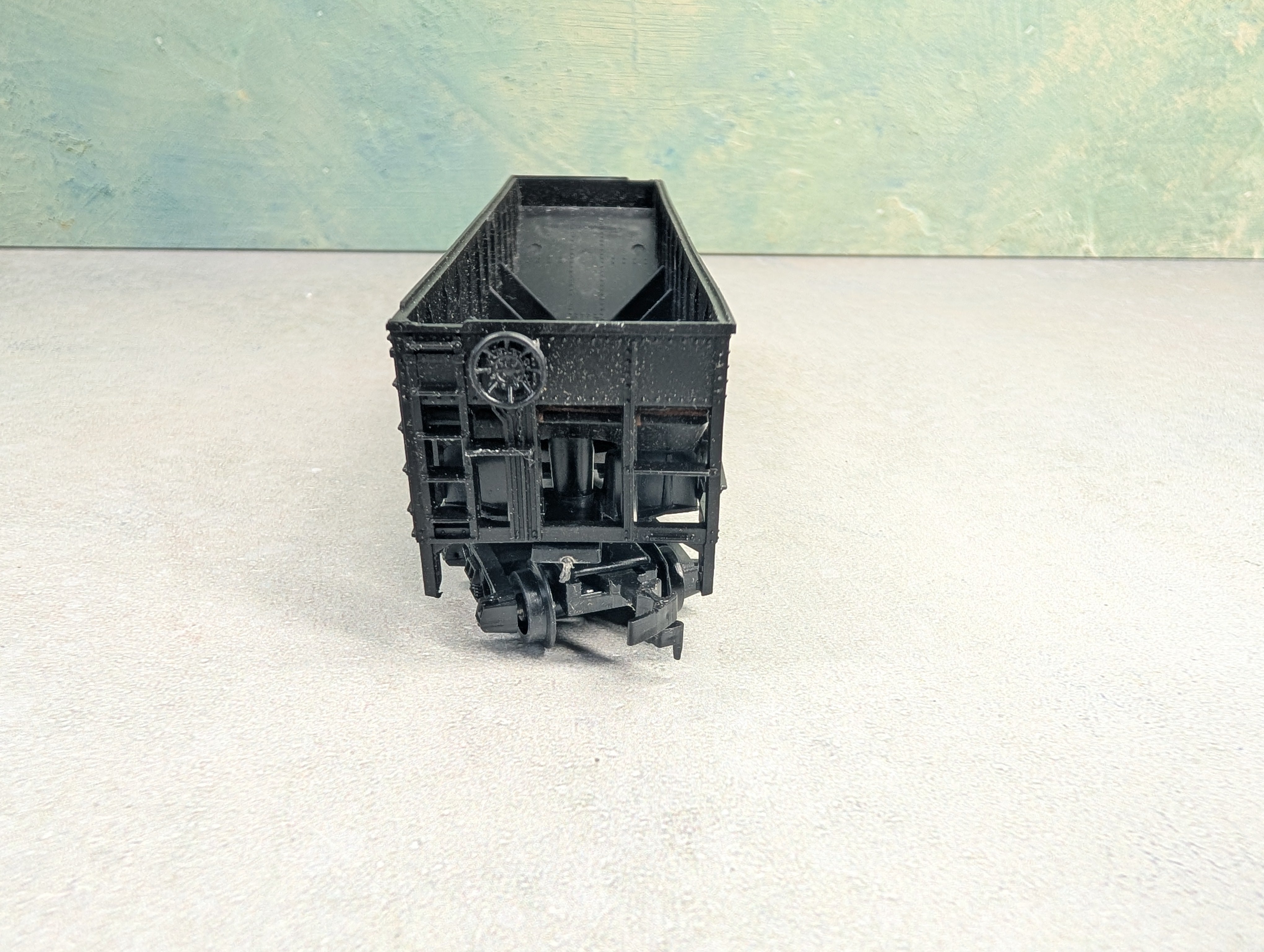 USED AHM HO Scale Operating 4 Bay Hopper Reading RDG #1806