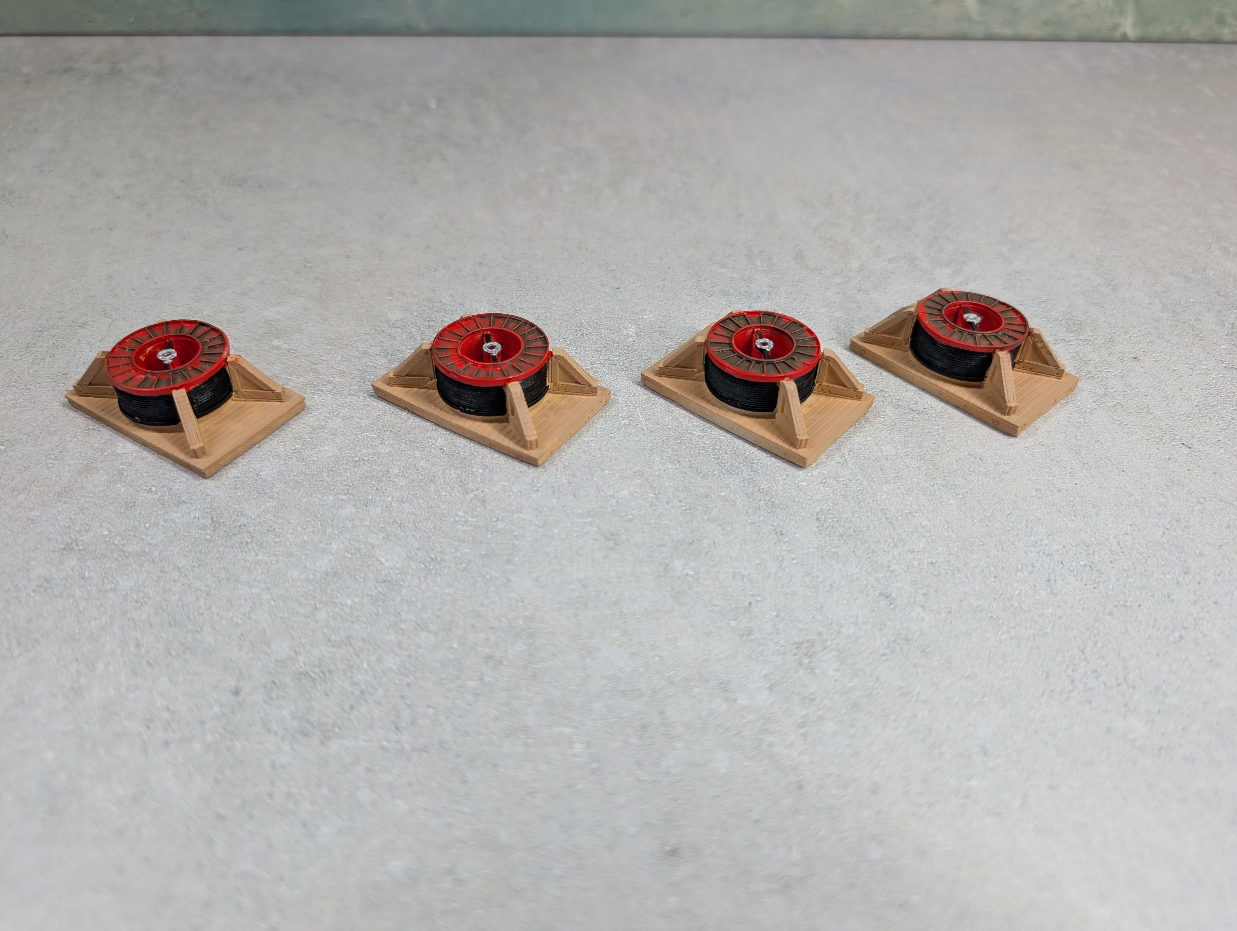 USED Chooch Enterprises Inc HO Scale Small Steel Ribbed Cable Loads (4 pcs)