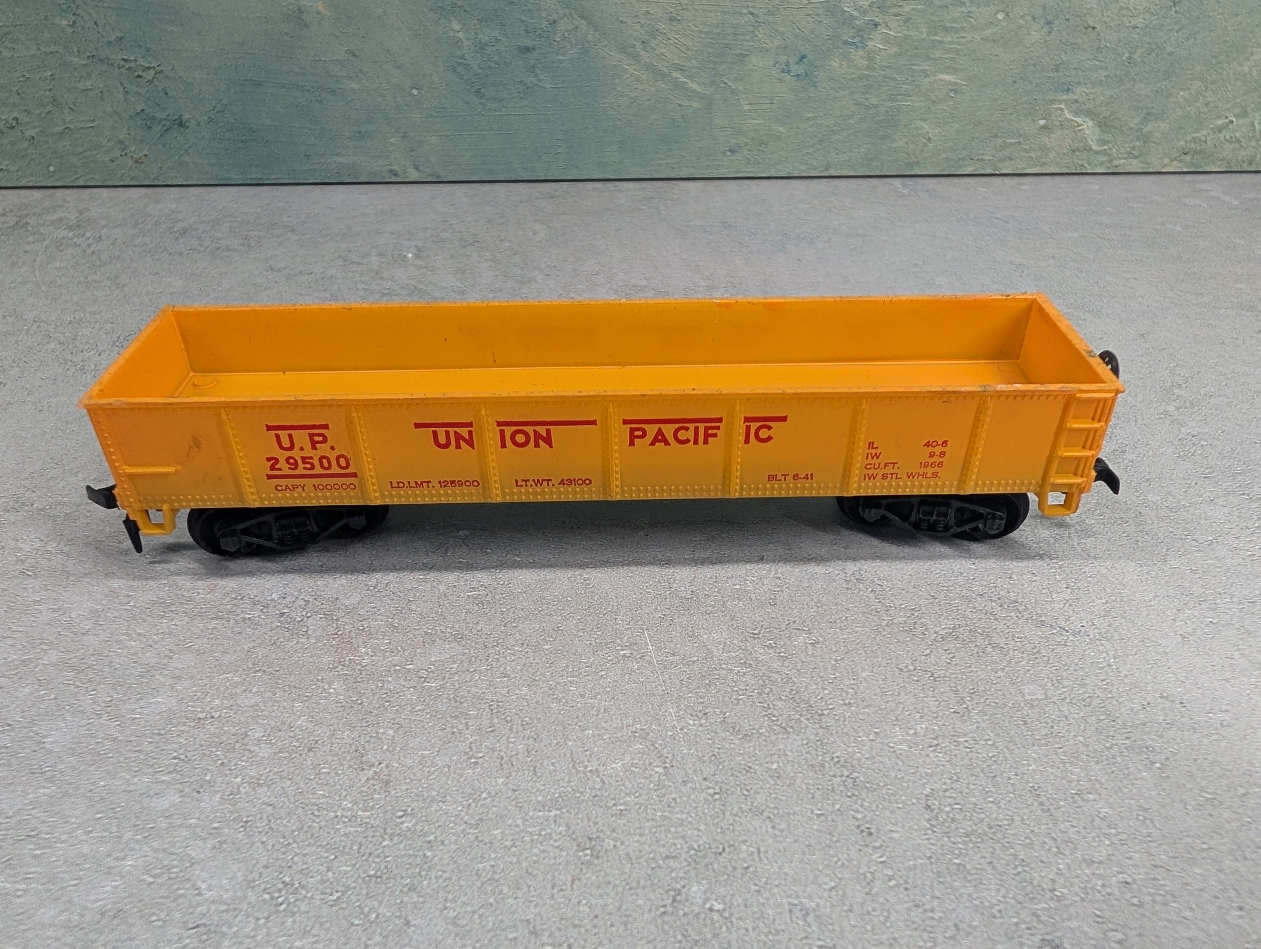 USED HO Scale Gondola Union Pacific UP #29500