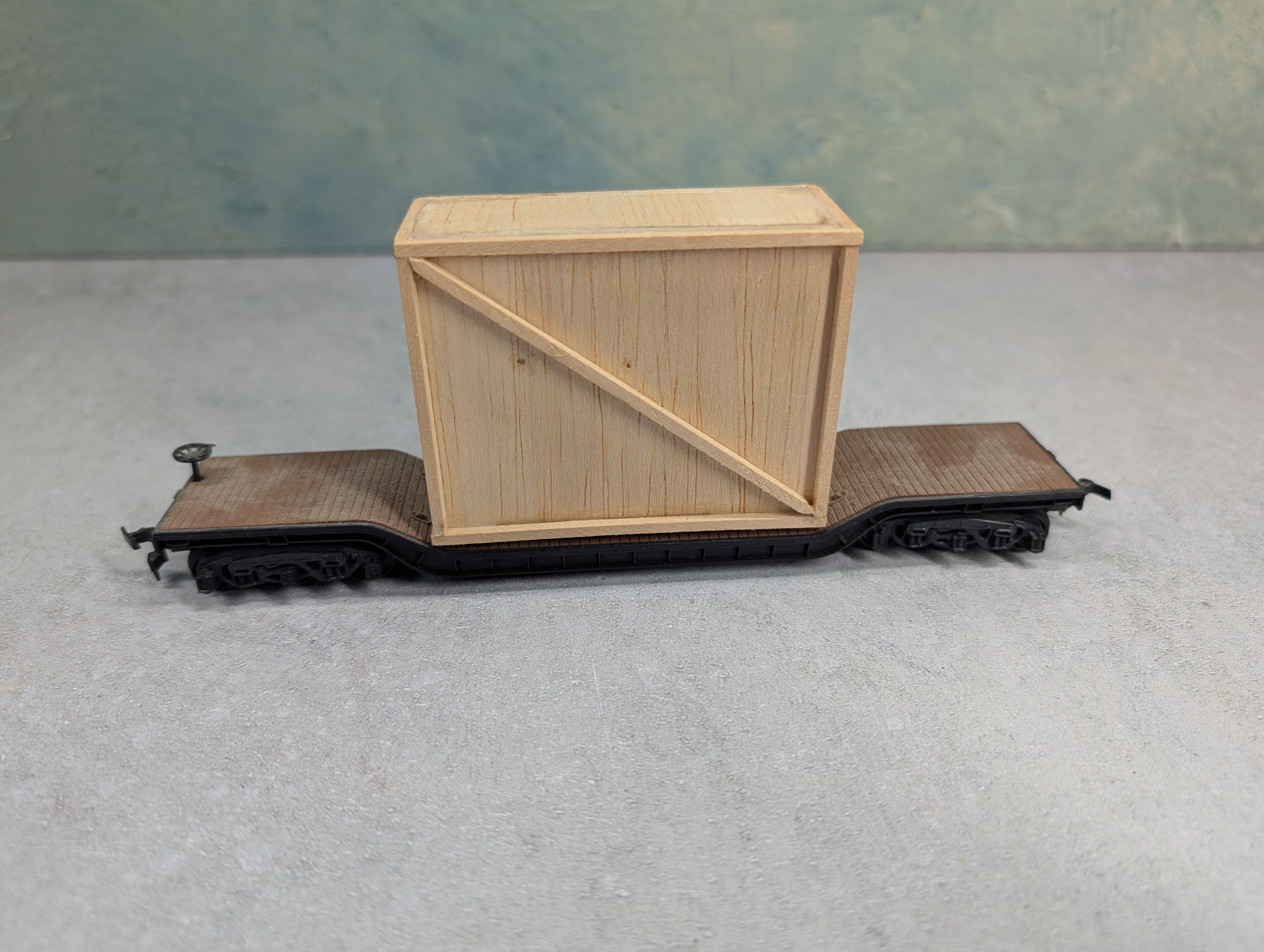 USED Bachmann HO Scale Center Depressed Flat Car w/ Load