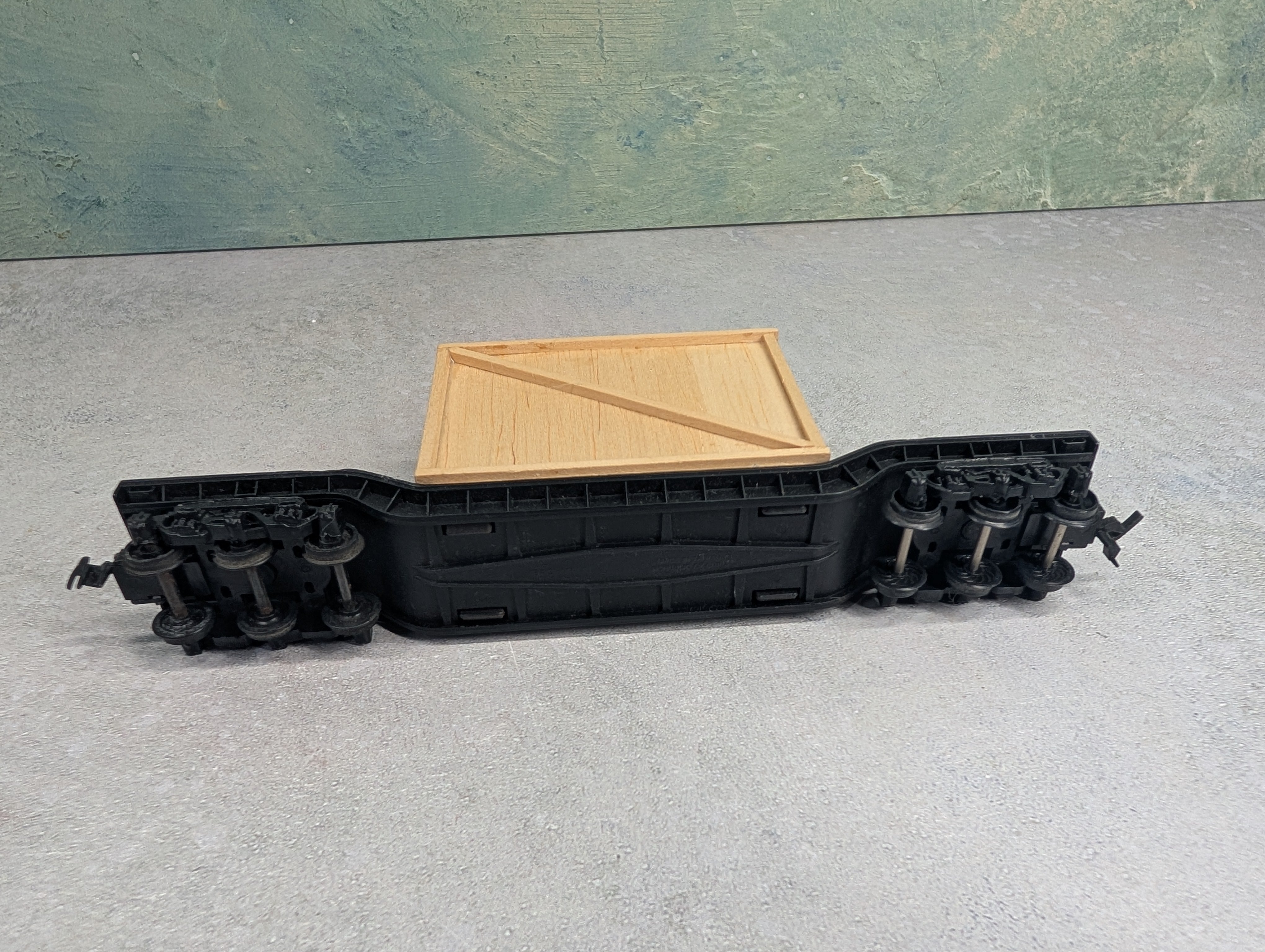USED Bachmann HO Scale Center Depressed Flat Car w/ Load