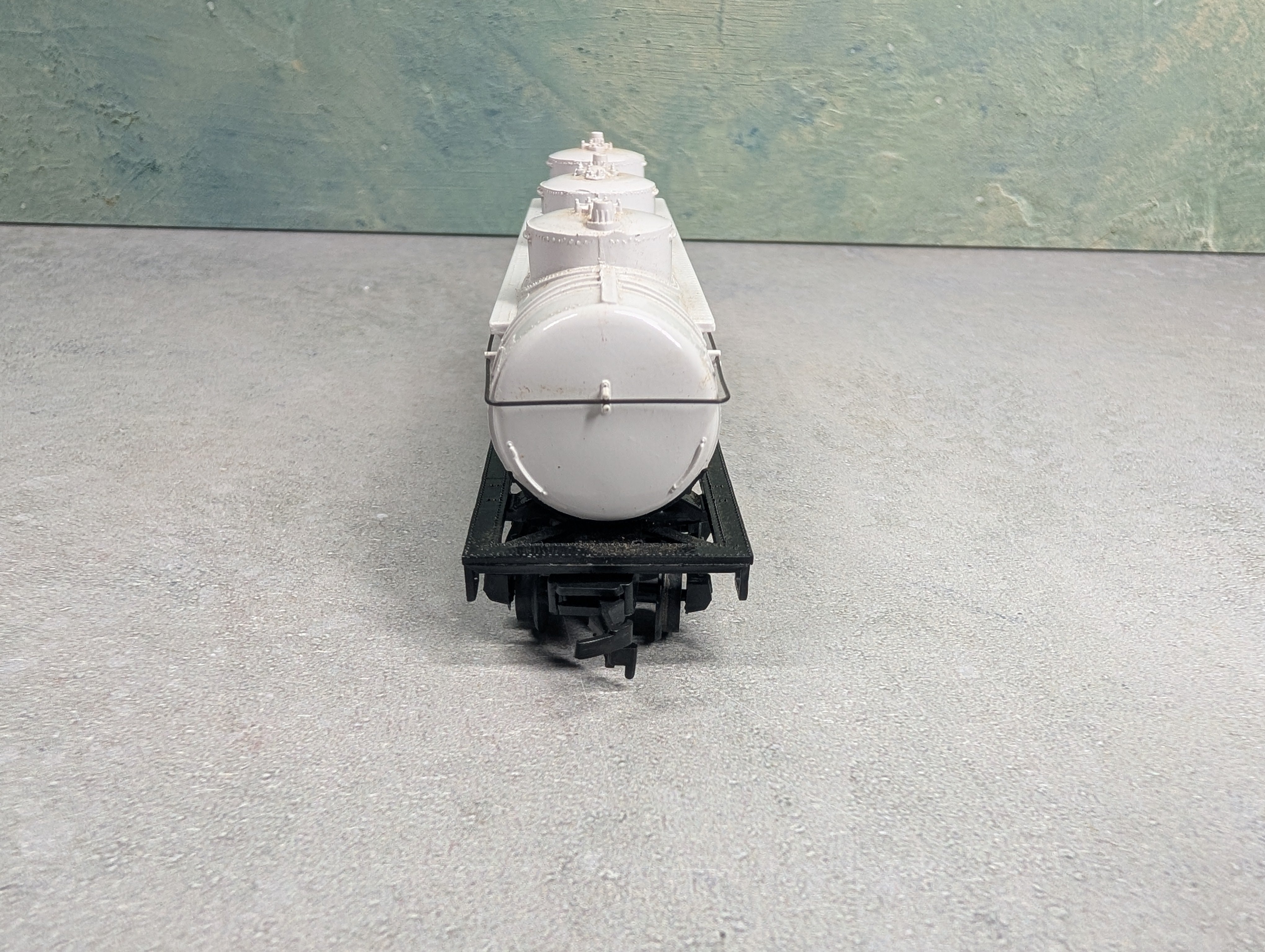 USED Bachmann HO Scale Triple Dome Tank Car Cynamid