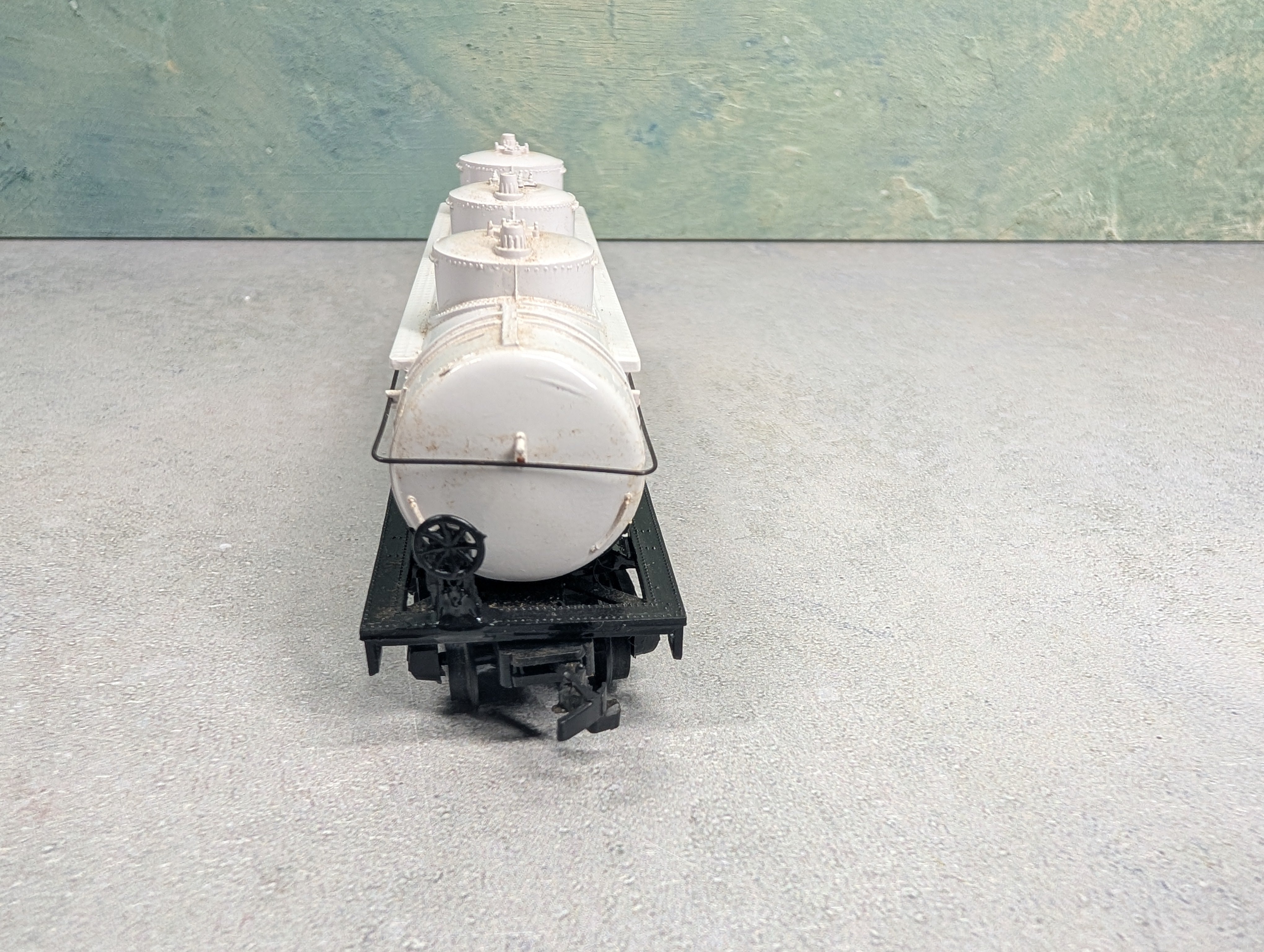 USED Bachmann HO Scale Triple Dome Tank Car Cynamid