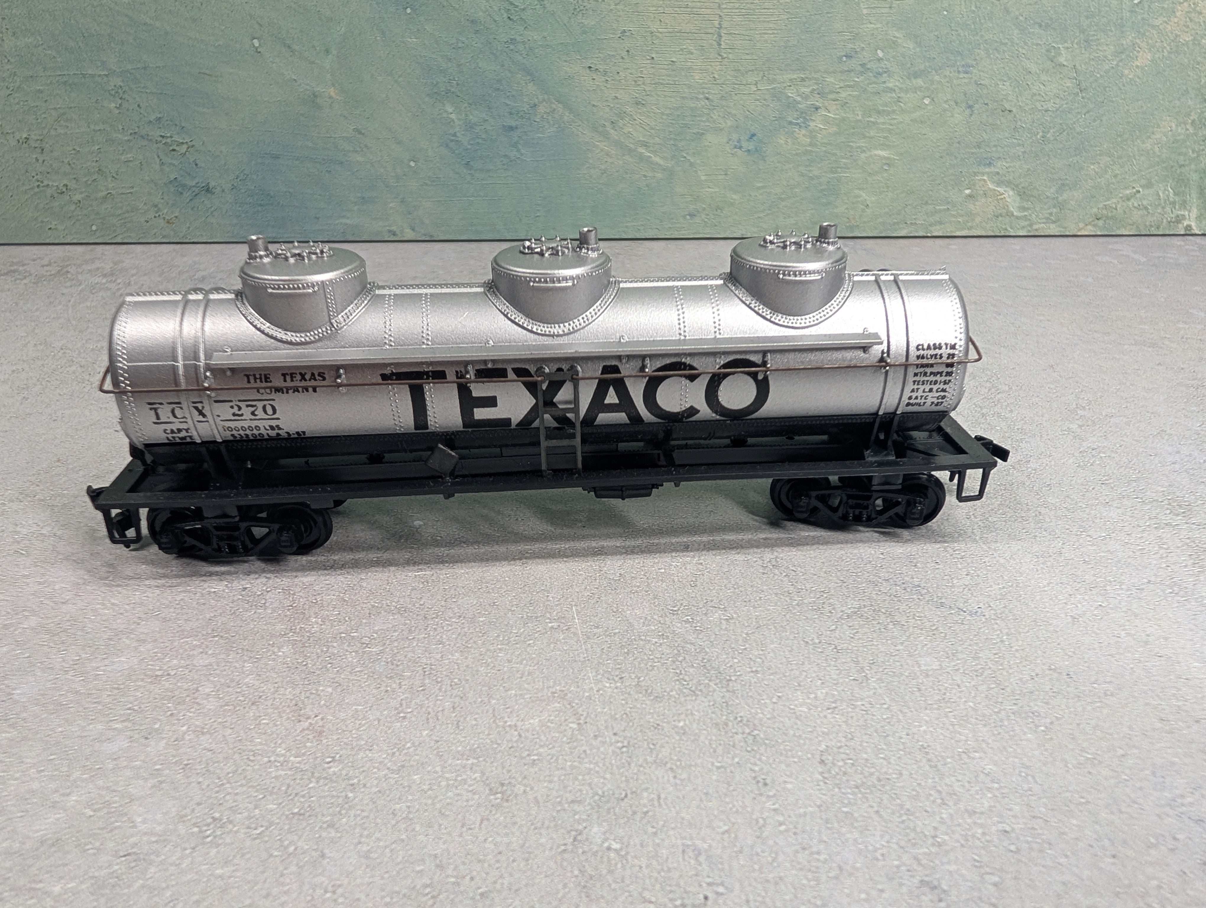 USED Athearn HO Scale Triple Dome Tank Car Texaco TCX #2-70