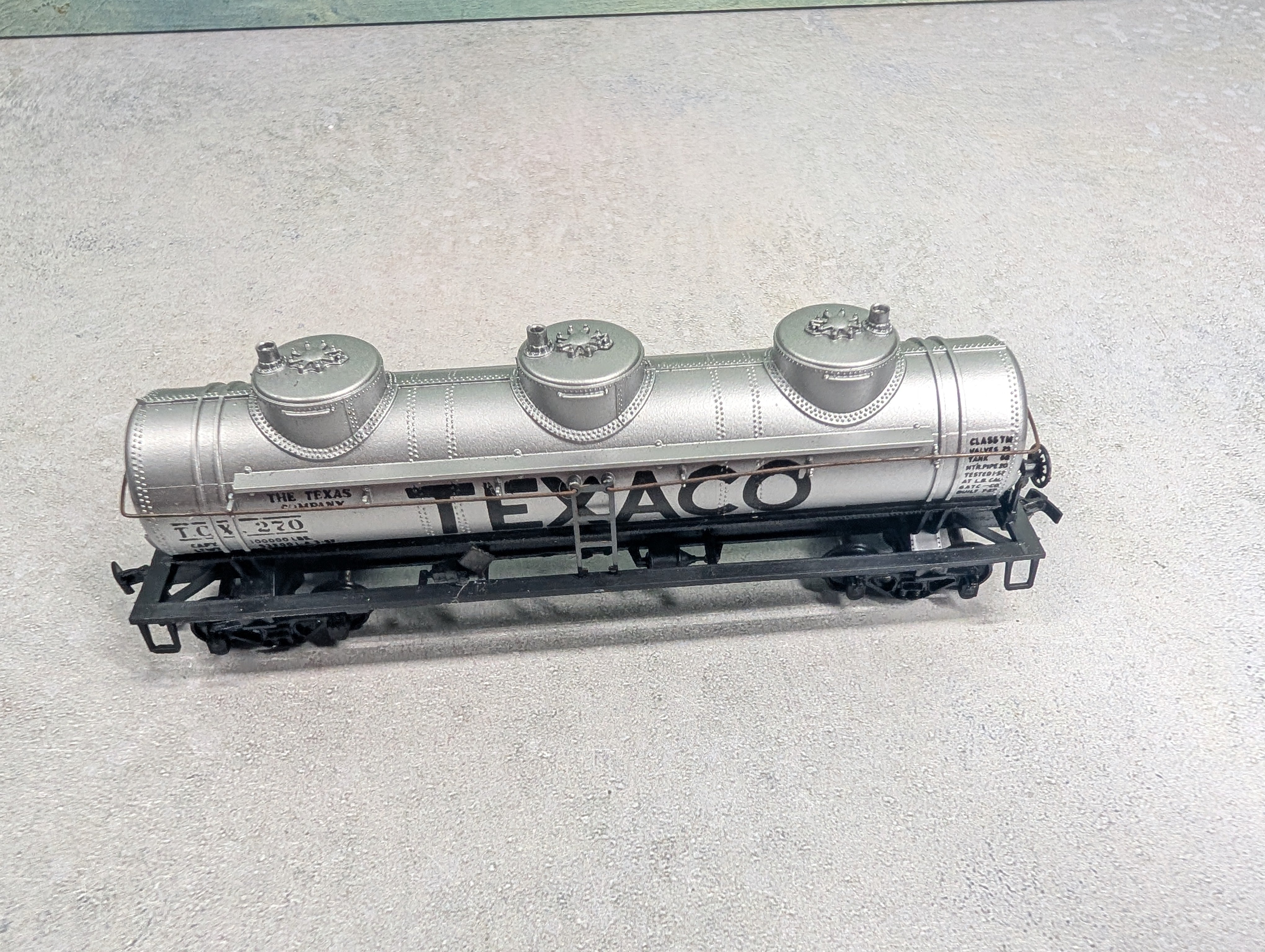 USED Athearn HO Scale Triple Dome Tank Car Texaco TCX #2-70