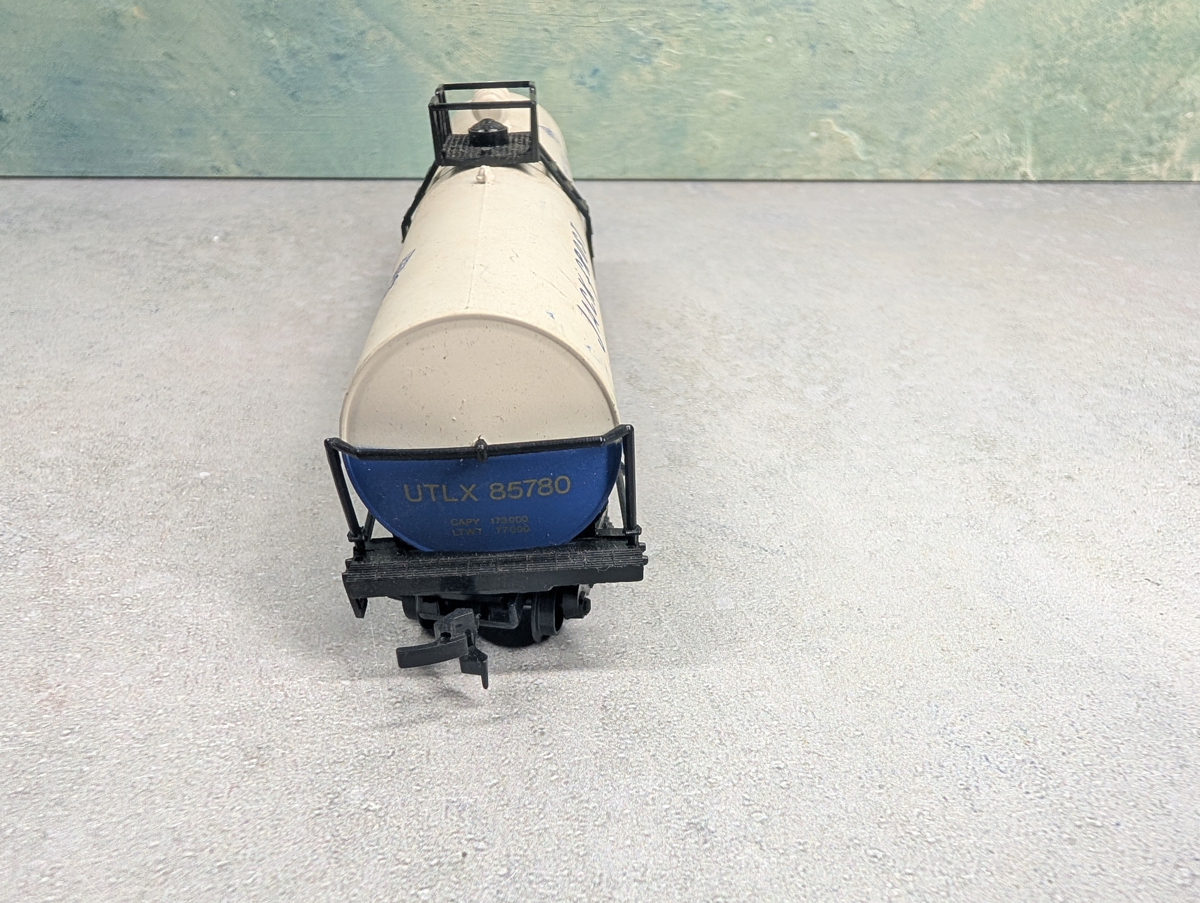 USED HO Scale Billboard Tank Car Jack Frost Cane Sugar UTLX #85780