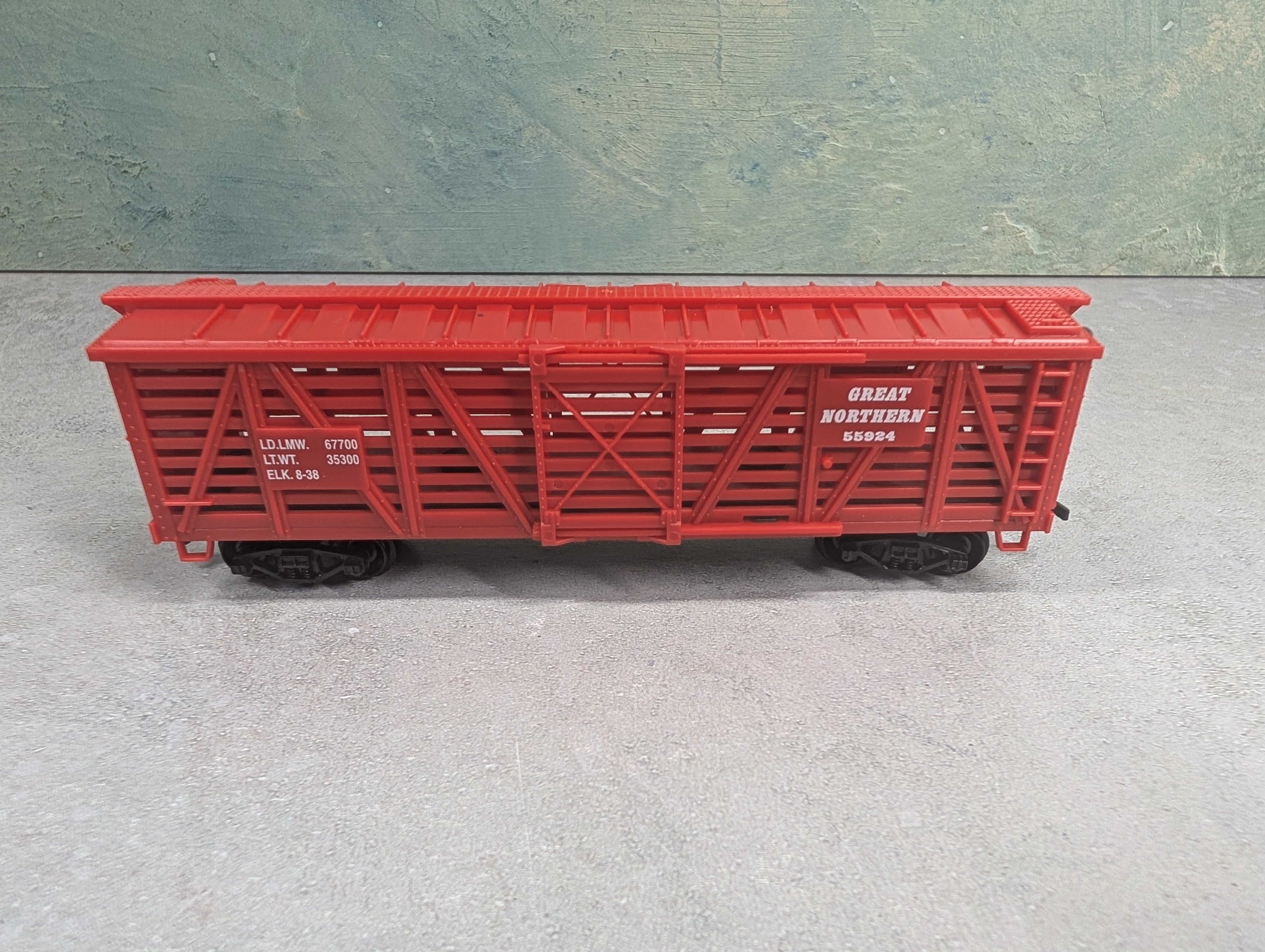 USED Life-Like HO Scale Cattle Stock Car Great Northern #55924
