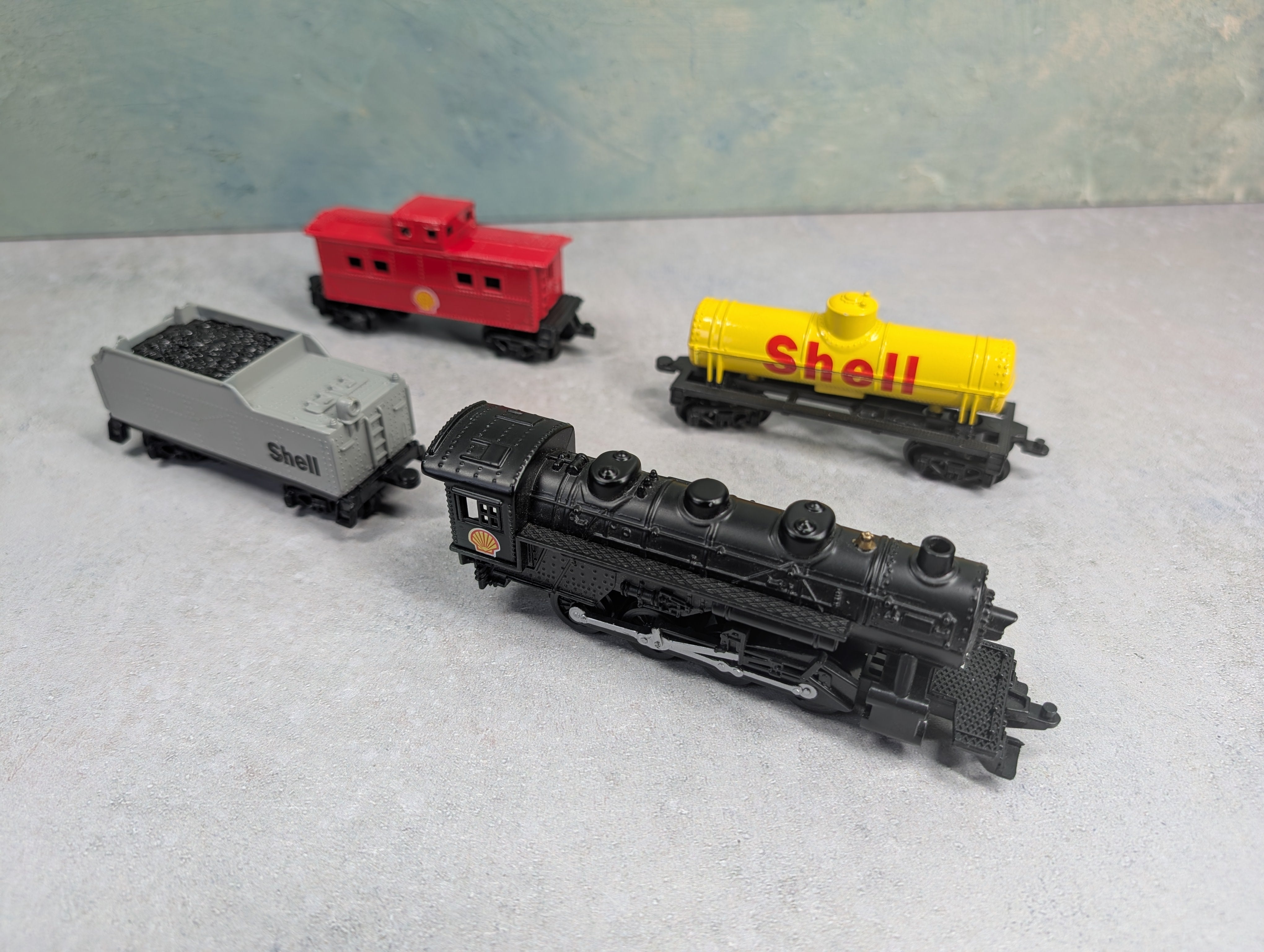 USED Fletcher Barnhardt & White HO Scale Shell Oil Promotional Train Set Non-Powered