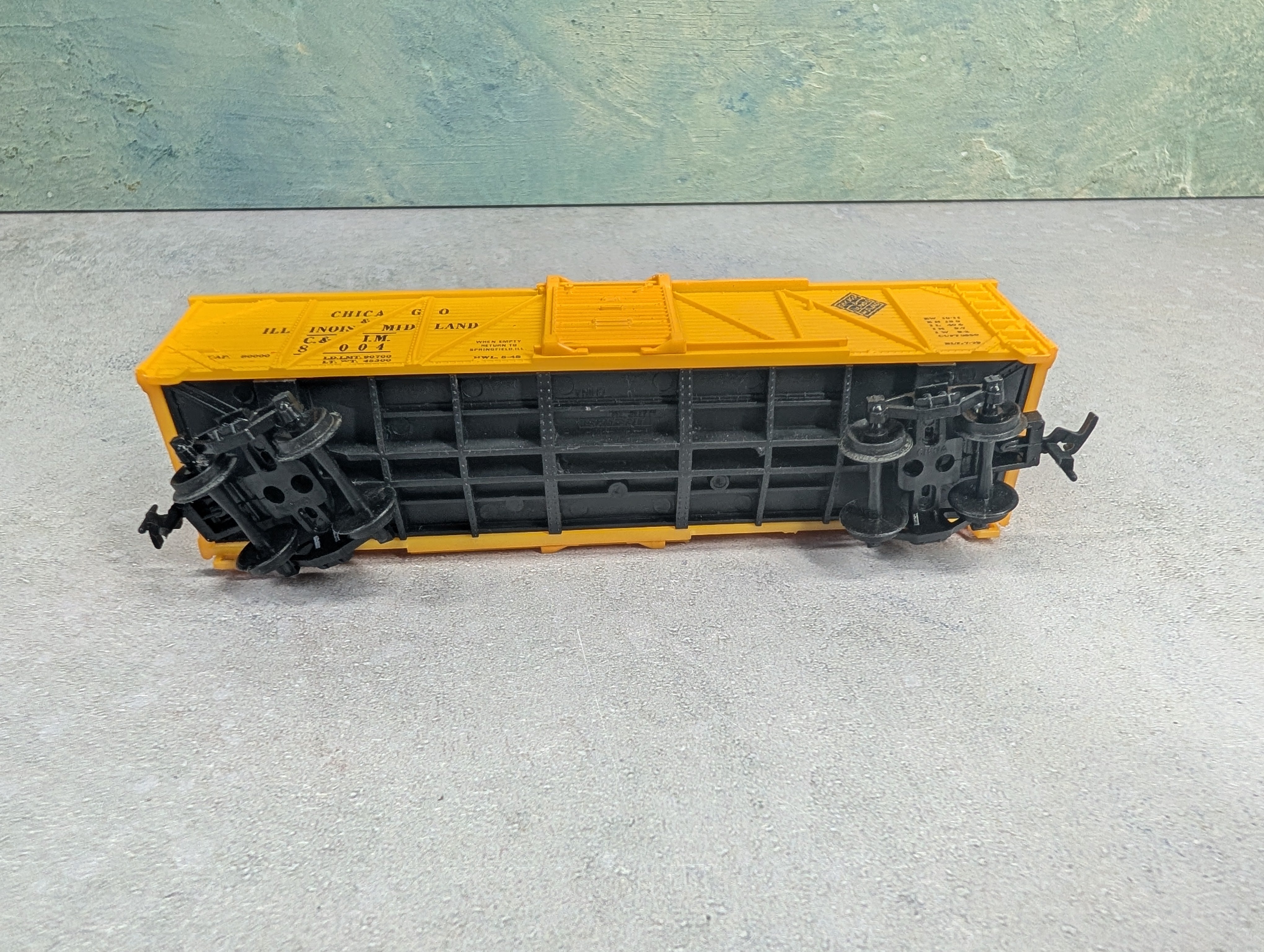 USED Life-Like HO Scale 40' Wooden Box Car Chicago and Illinois Midland C&IM #8004