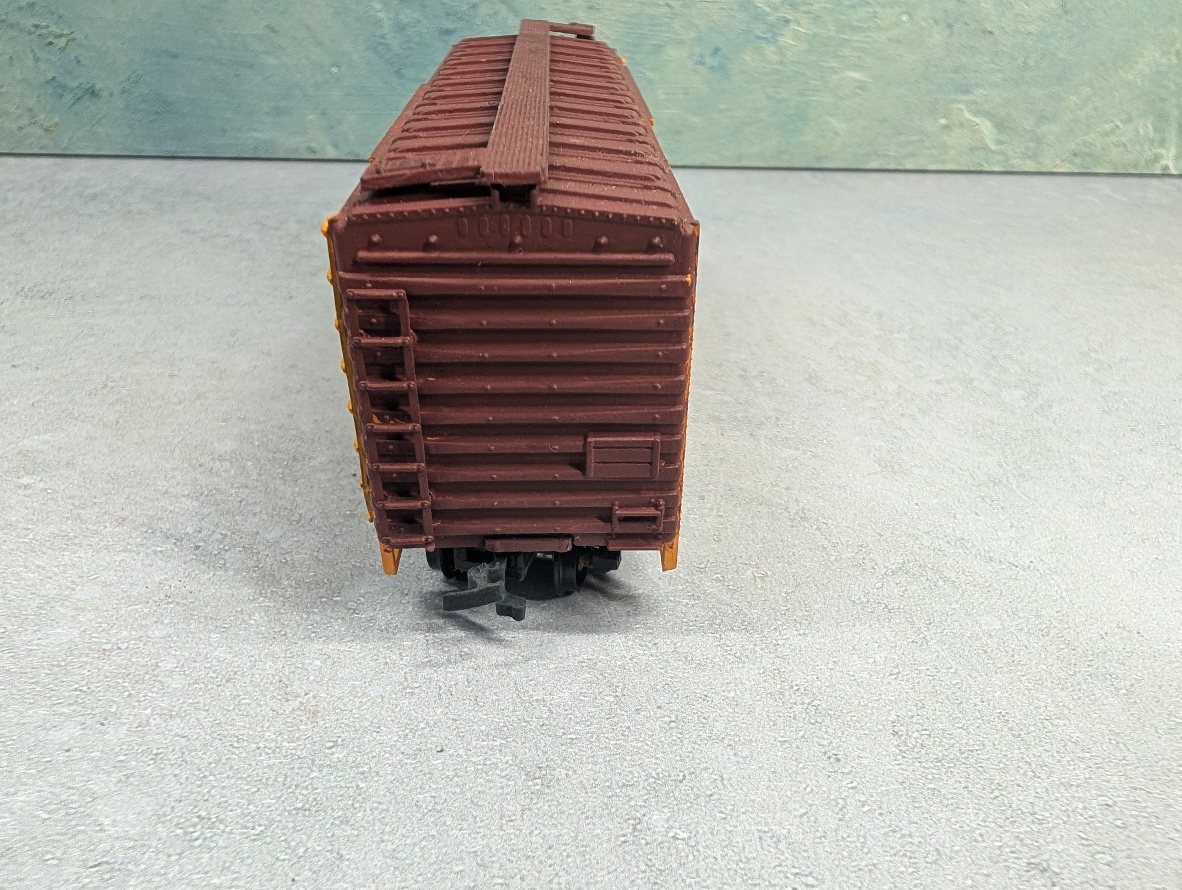 USED Roco HO Scale 40' Box Car Armour Refrigerator Line ARLX #1754