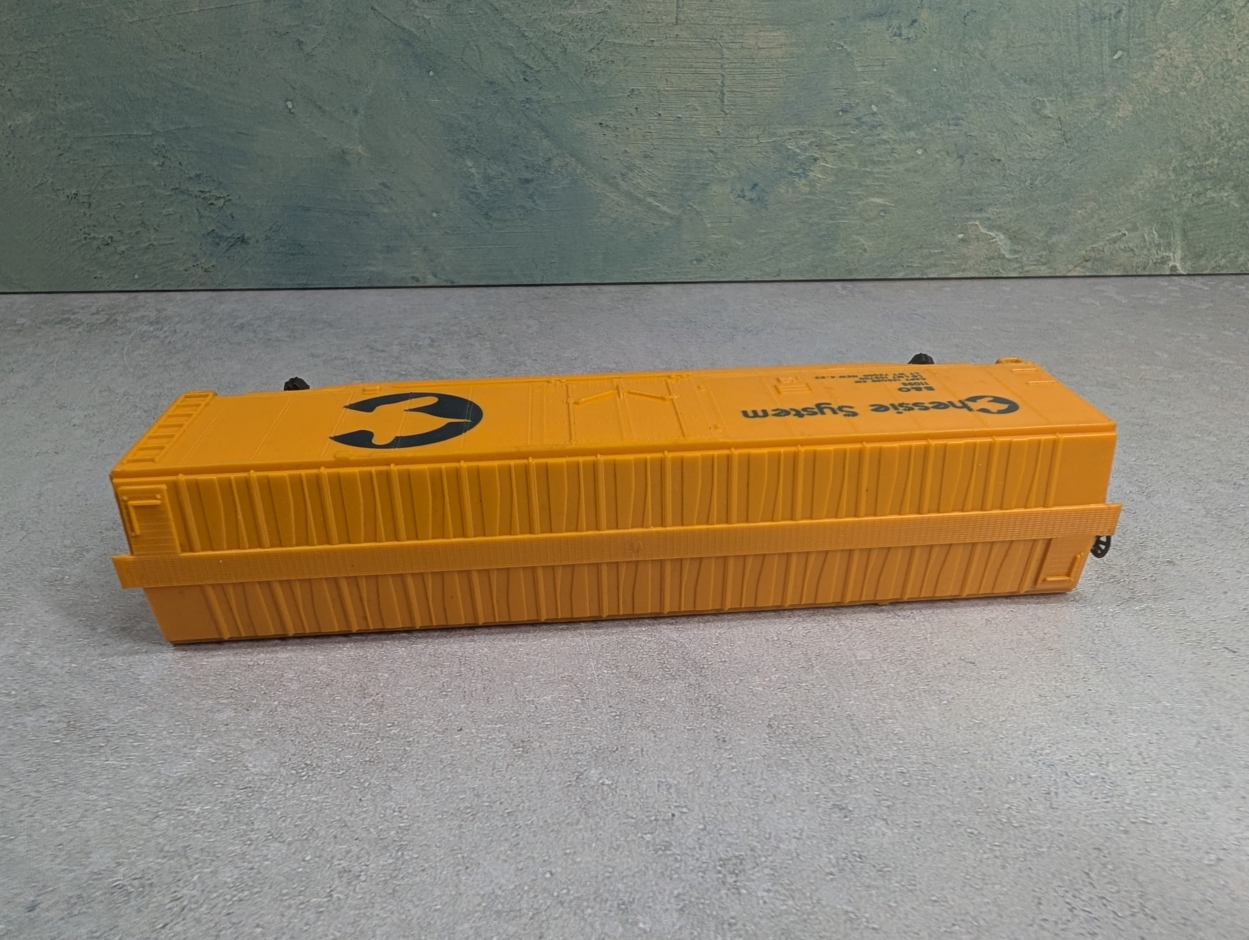 USED Bachmann HO Scale 50' Box Car Chessie System B&O #11098