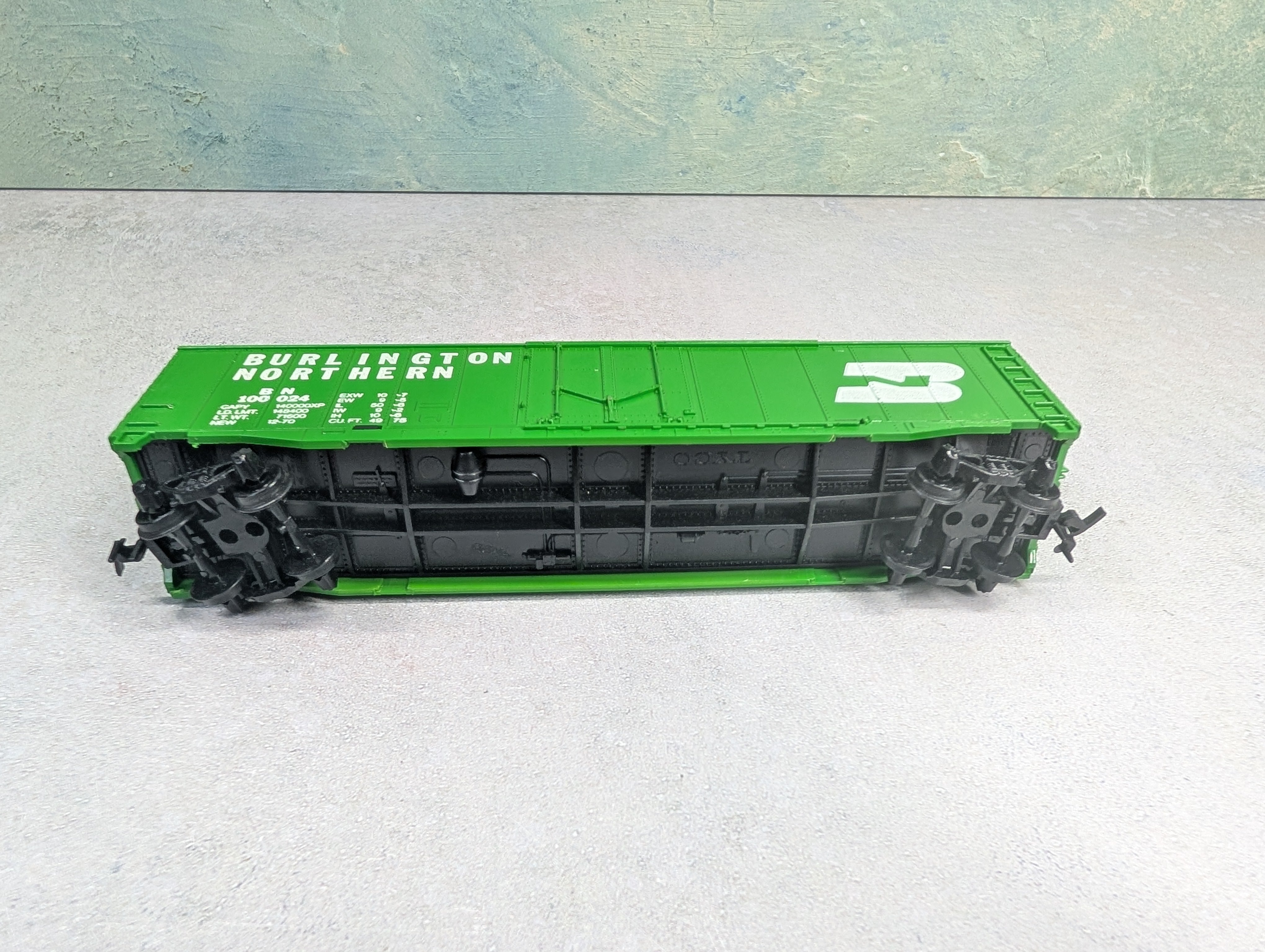 USED Tyco HO Scale 50' Box Car Burlington Northern BN #100024