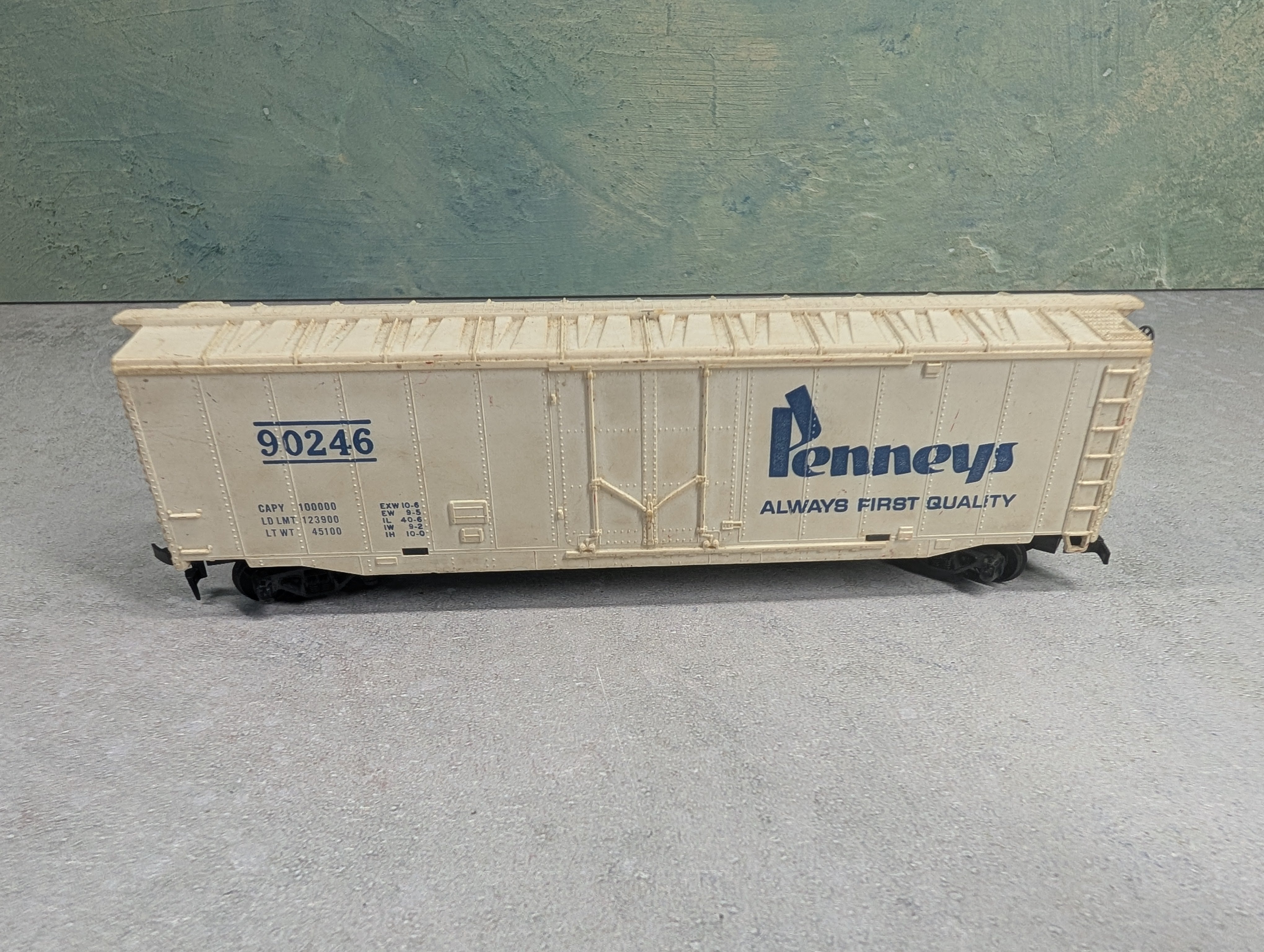 USED Tyco HO Scale 50' Box Car Penneys #90246 RARE