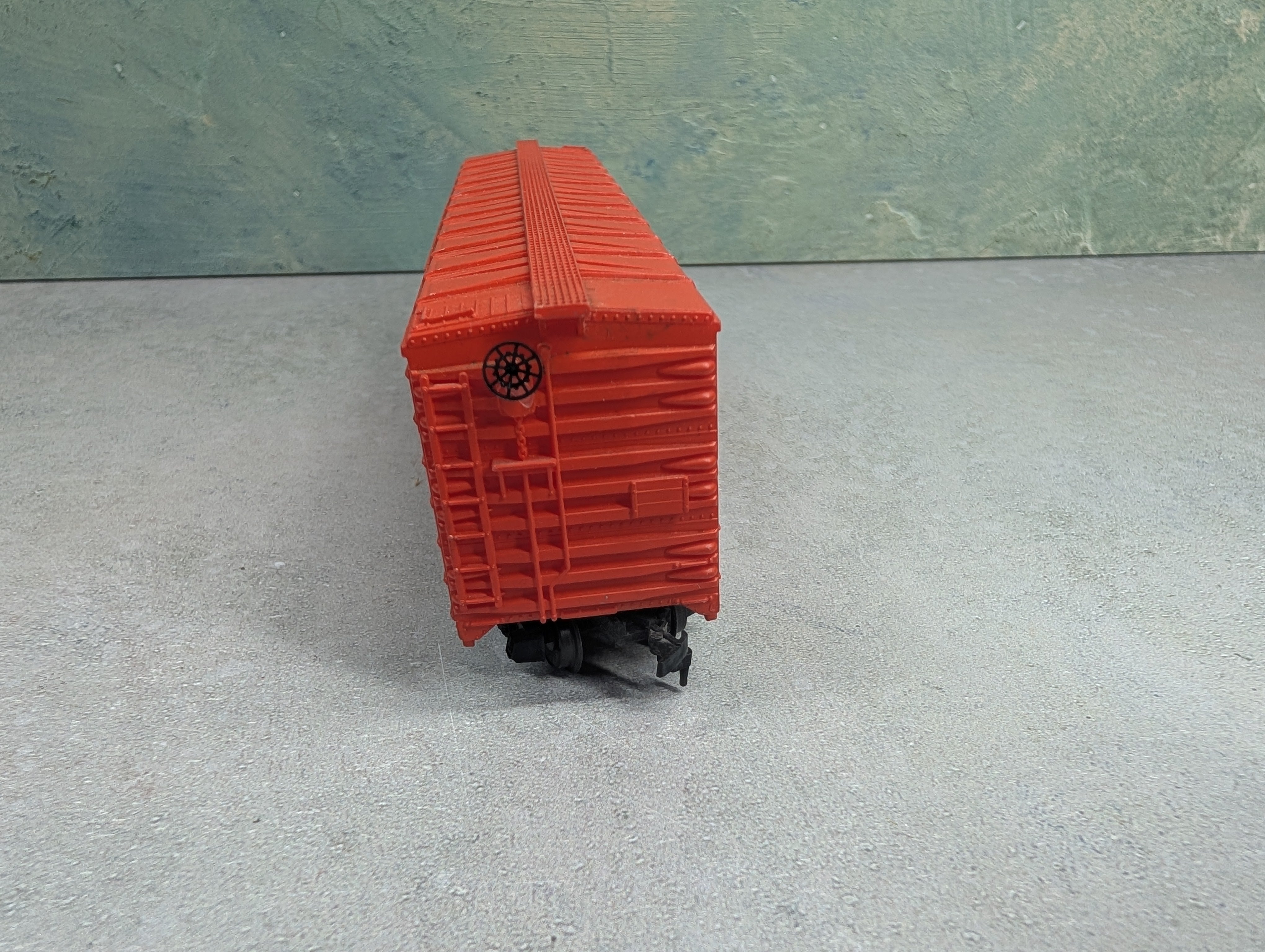 USED Tyco HO Scale 50' Box Car New Haven NH #35688