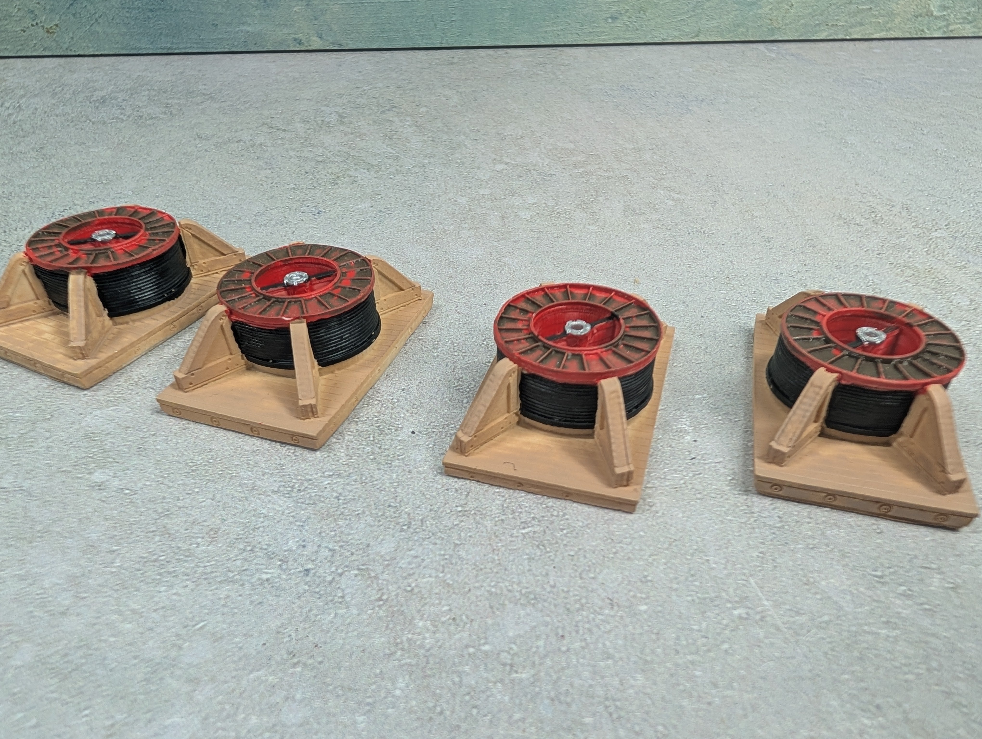 USED Chooch Enterprises Inc HO Scale Small Steel Ribbed Cable Loads (5 pieces)