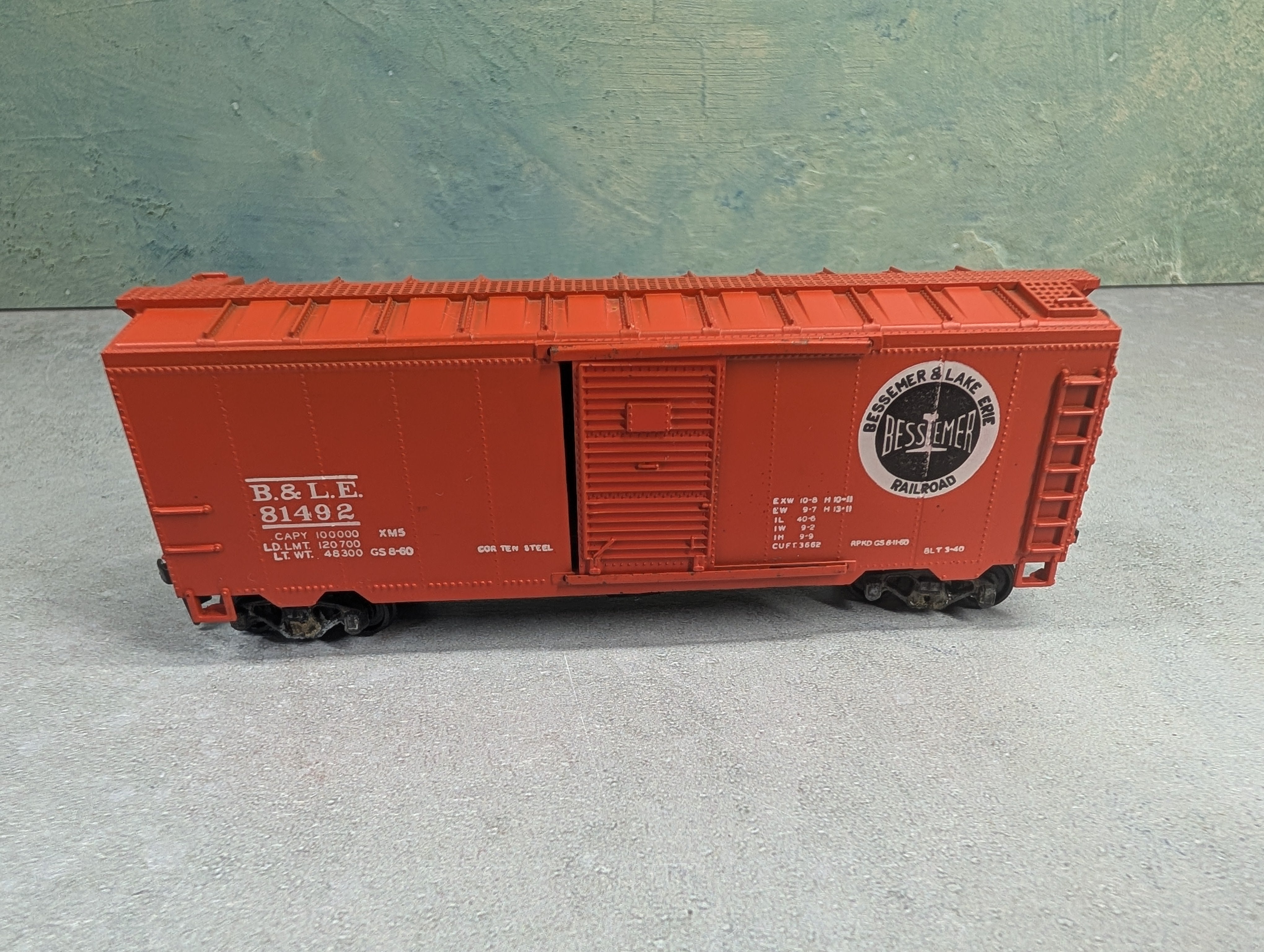 USED Varney HO Scale 40' Box Car Bessemer and Lake Erie B&LE #81492