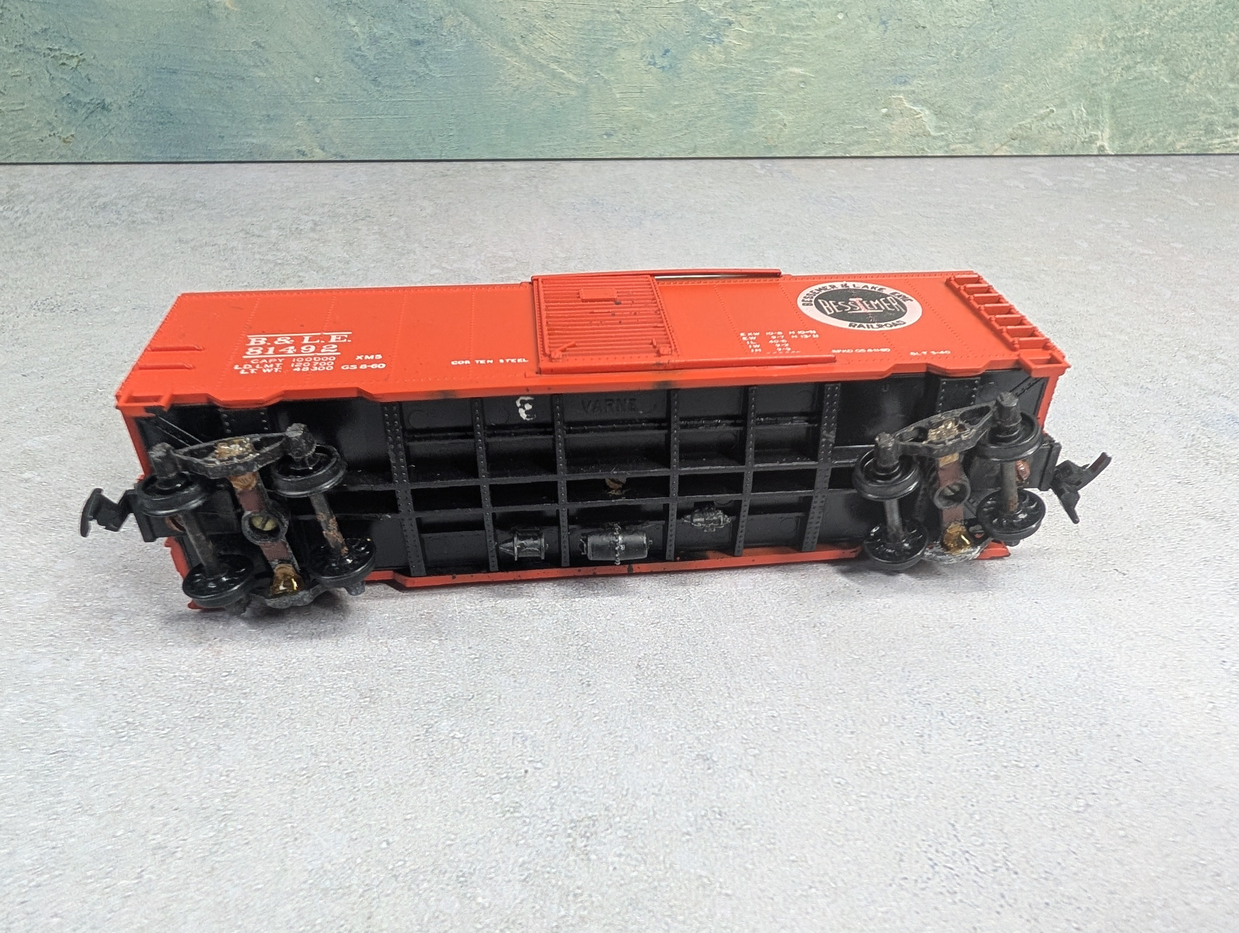USED Varney HO Scale 40' Box Car Bessemer and Lake Erie B&LE #81492