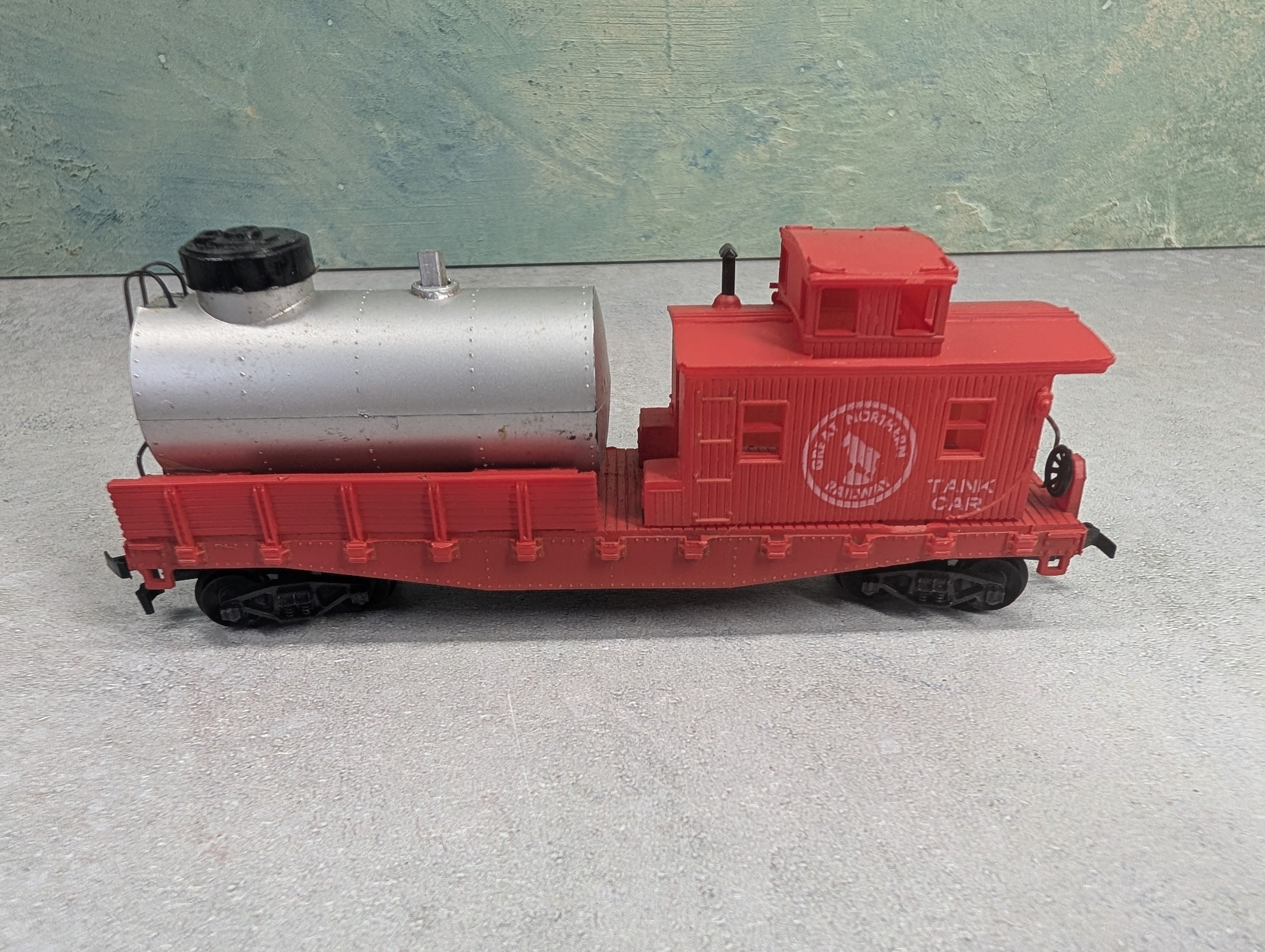 USED Life-Like HO Scale Track Cleaning Car Great Northern