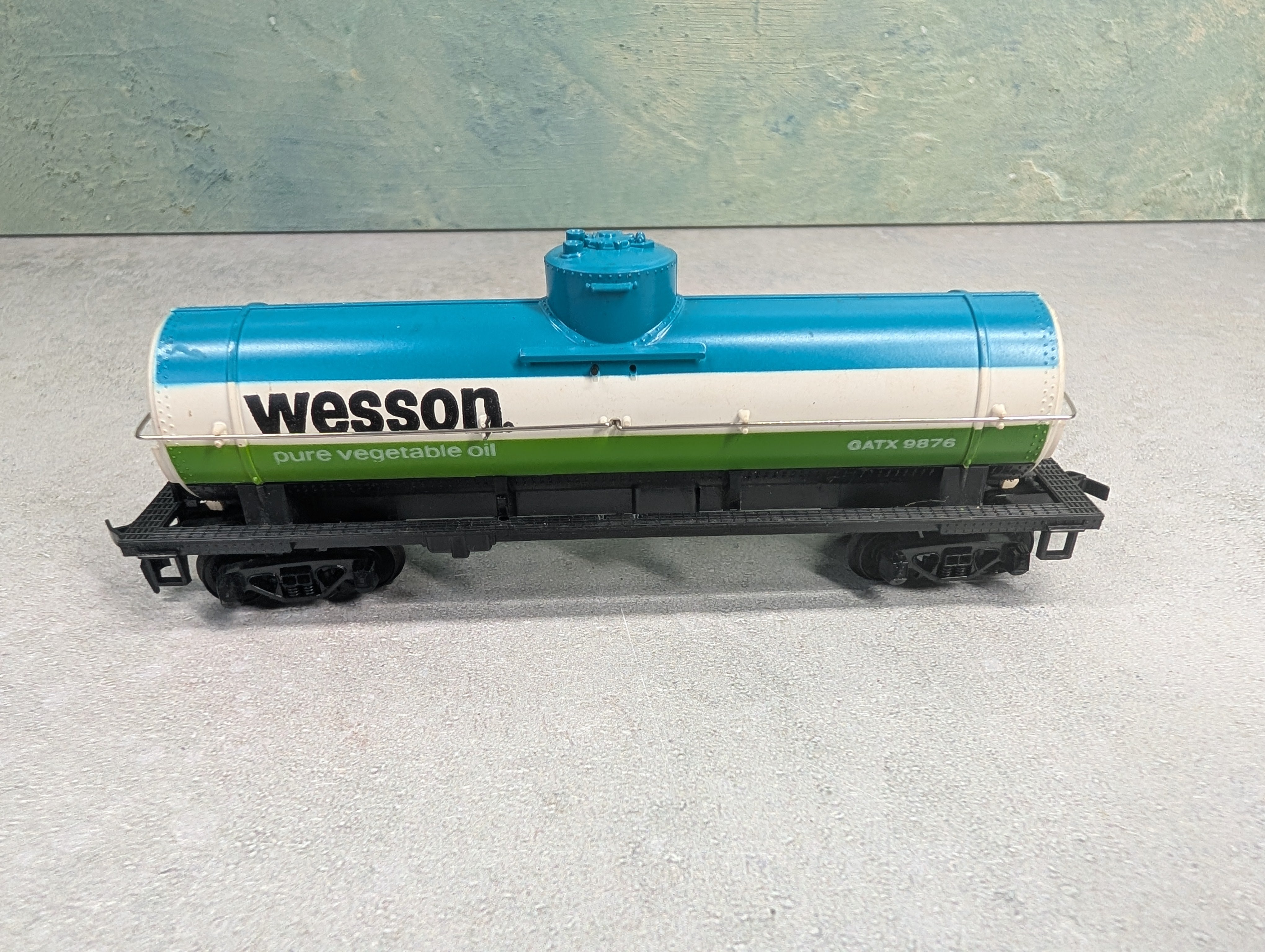 USED Tyco HO Scale Single Dome Tank Car Wesson GATX #9876