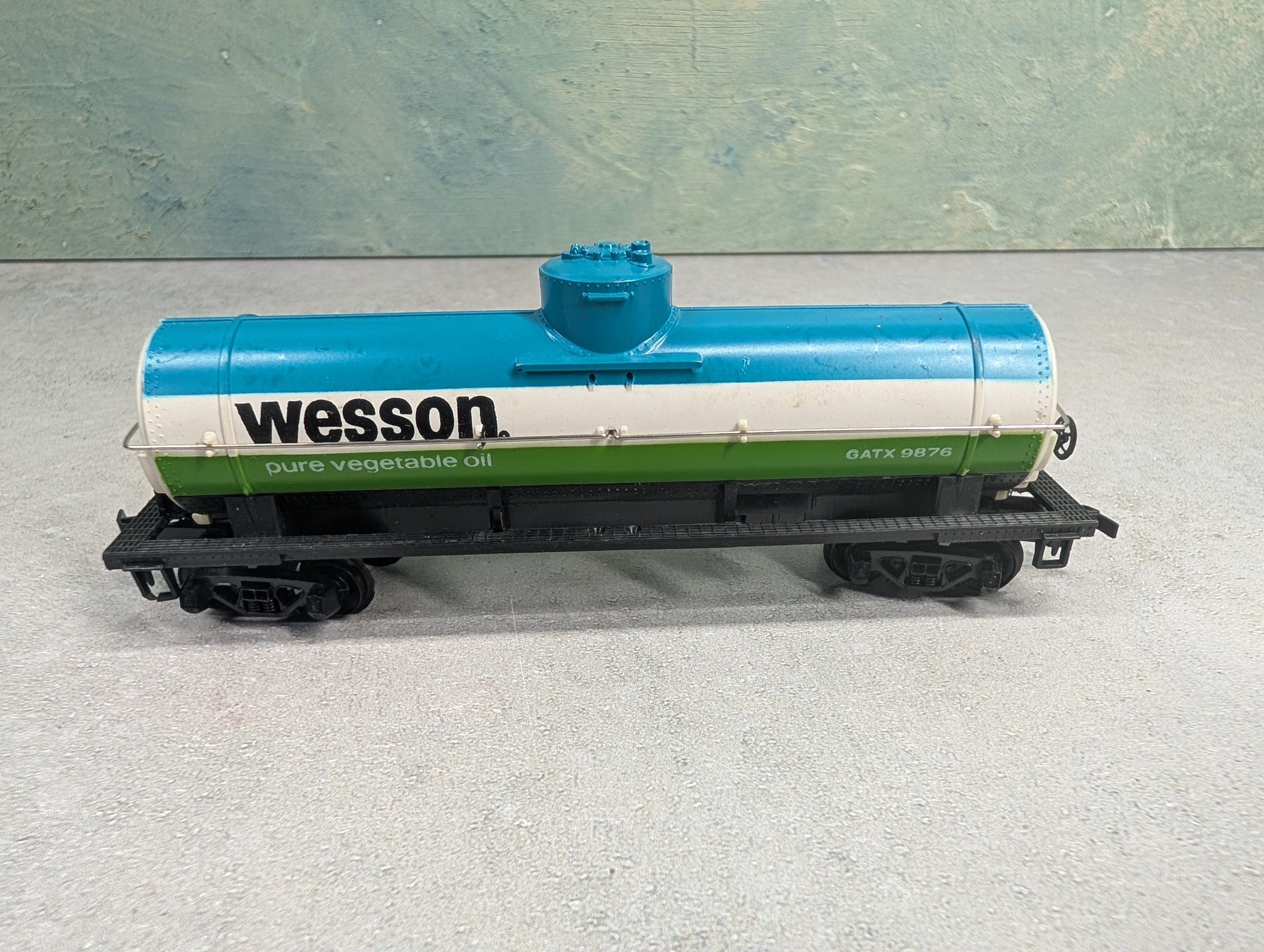 USED Tyco HO Scale Single Dome Tank Car Wesson GATX #9876