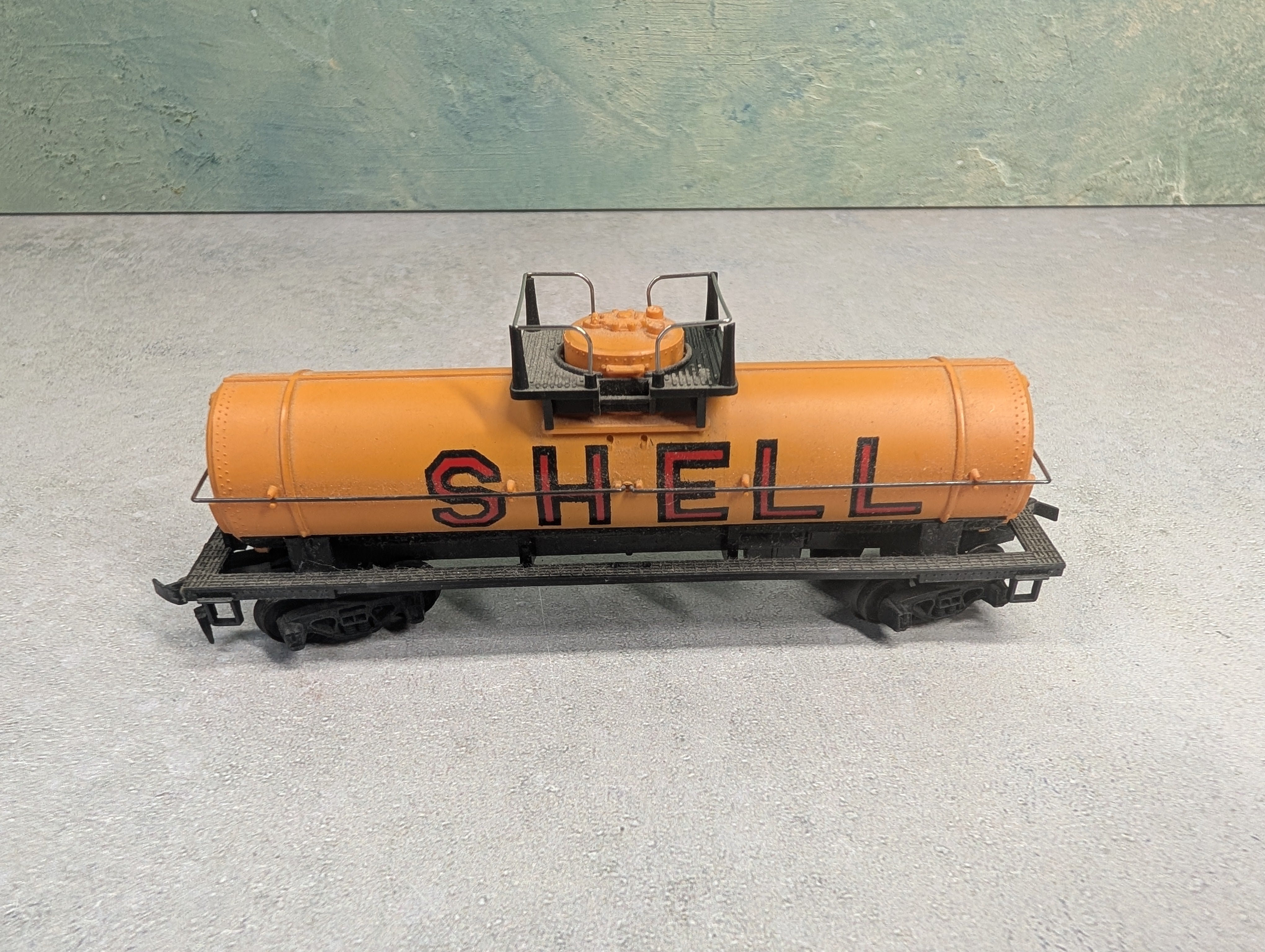 USED Tyco HO Scale Tank Car Shell
