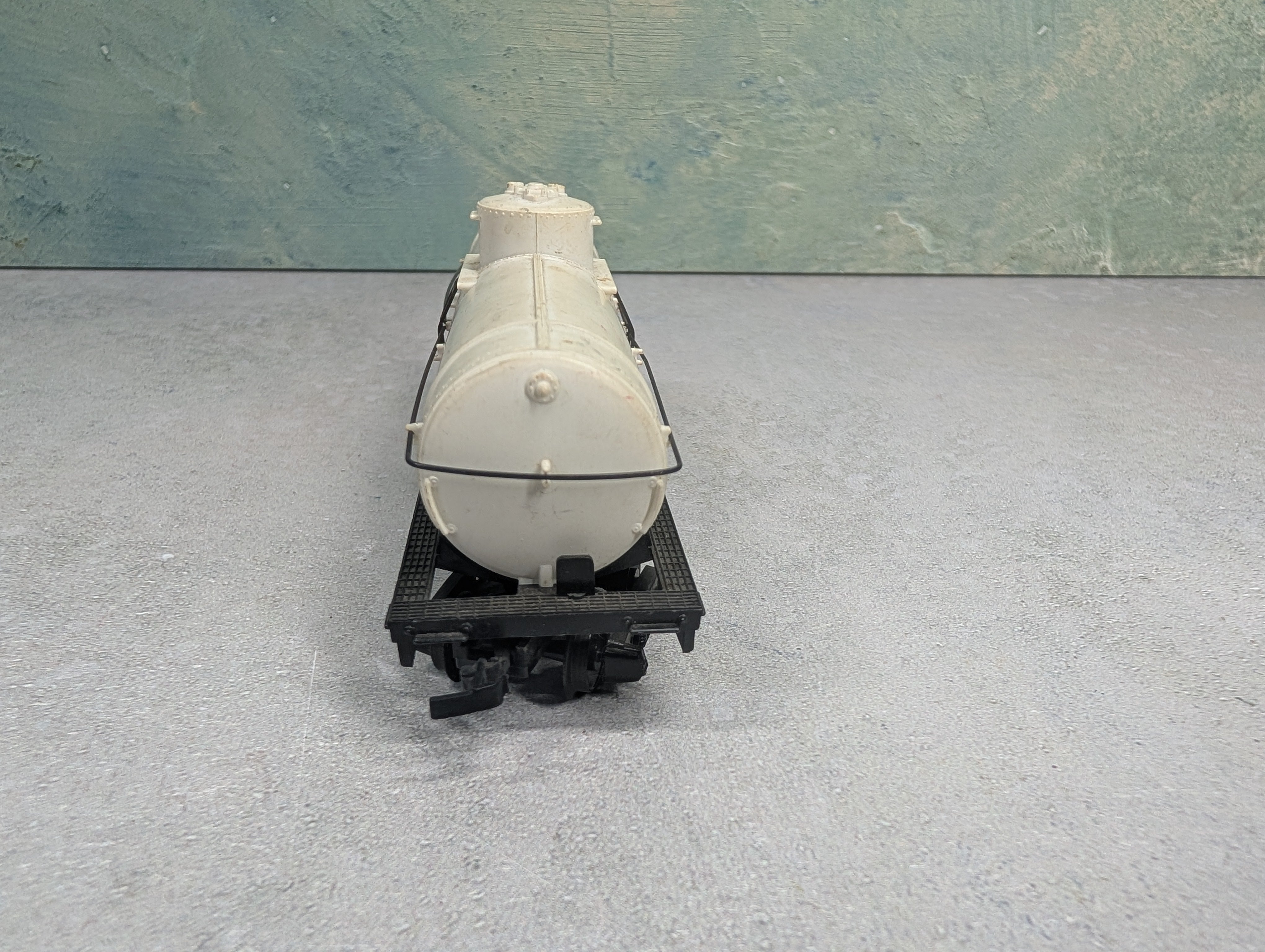 USED HO Scale Single Dome Tank Car Union 76 SPKX #130