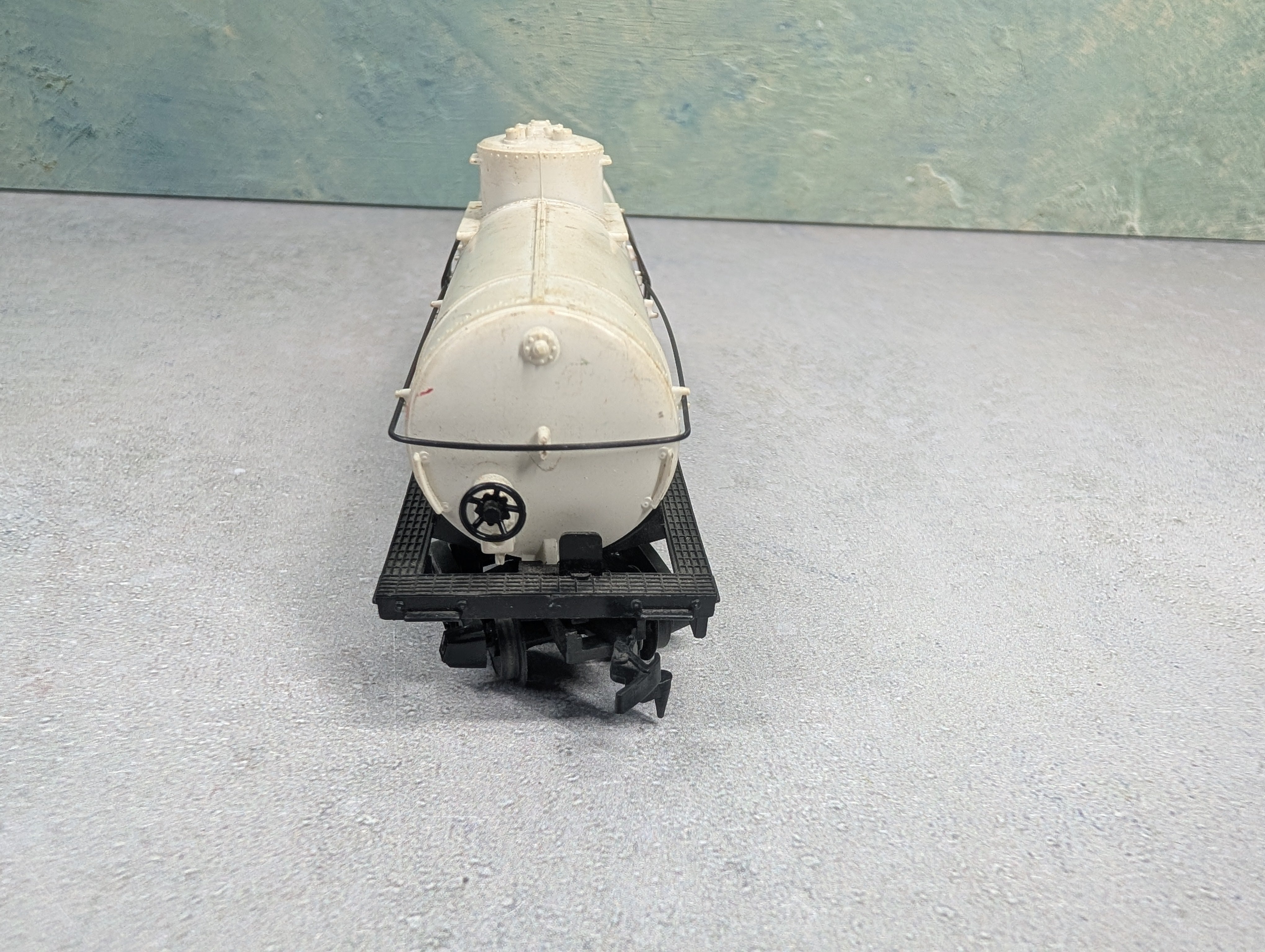 USED HO Scale Single Dome Tank Car Union 76 SPKX #130