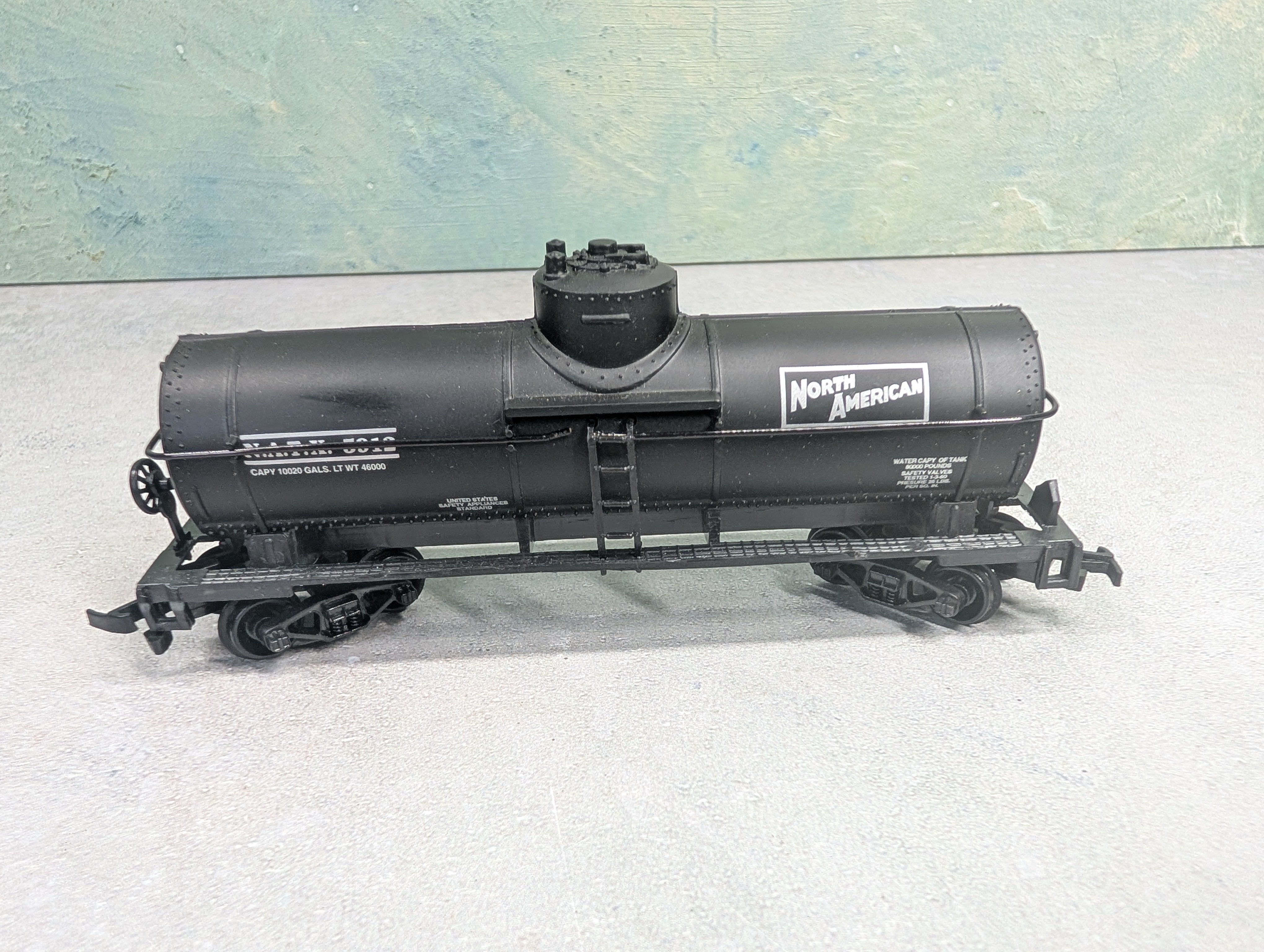 USED Life-Like HO Scale Single Dome Tank Car North American NATX #5912