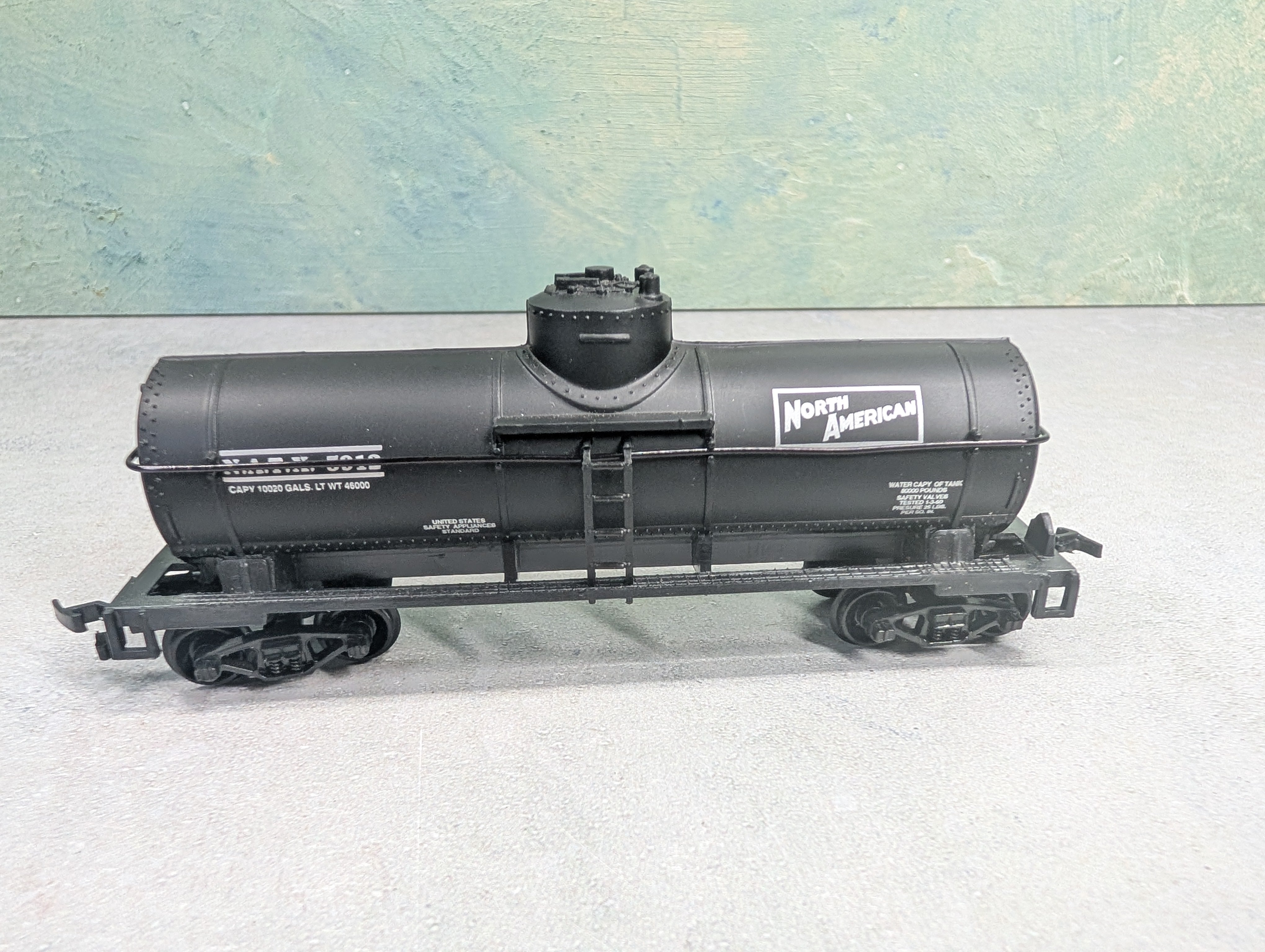 USED Life-Like HO Scale Single Dome Tank Car North American NATX #5912