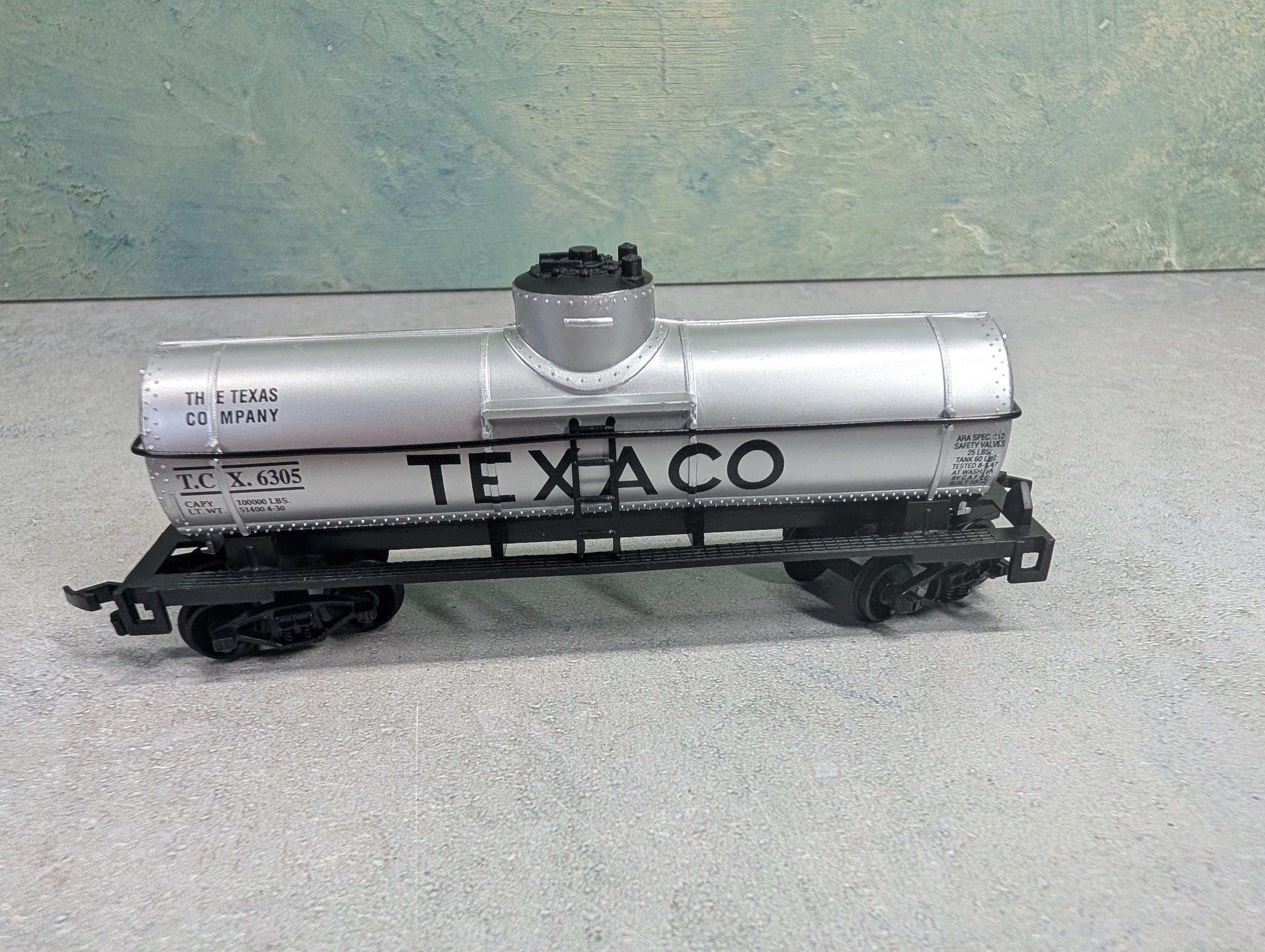 USED Life-Like HO Scale Single Dome Tank Car Texaco TCX #6305