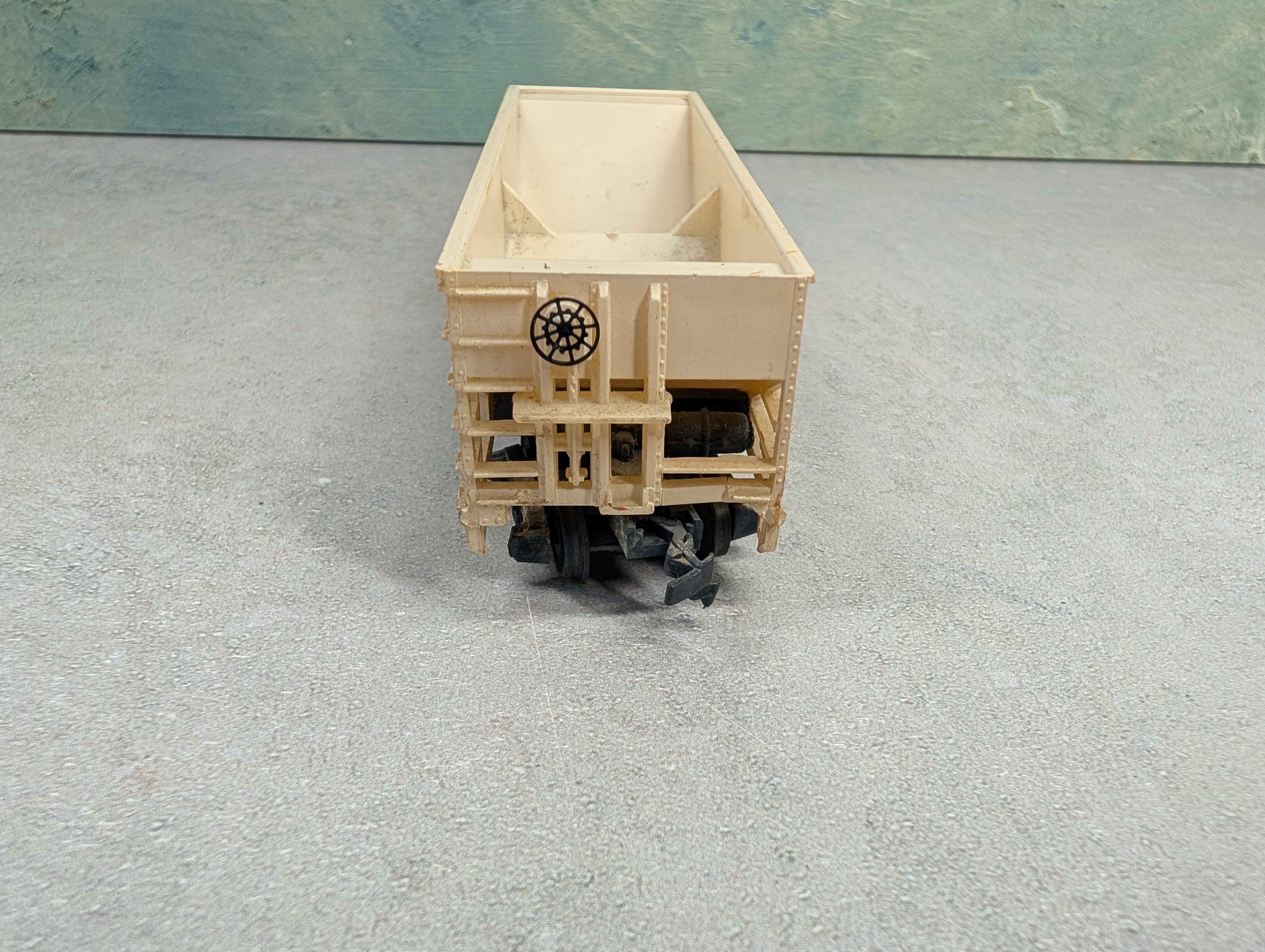 USED Tyco HO Scale Operating Hopper Holly Sugar GACX #42764