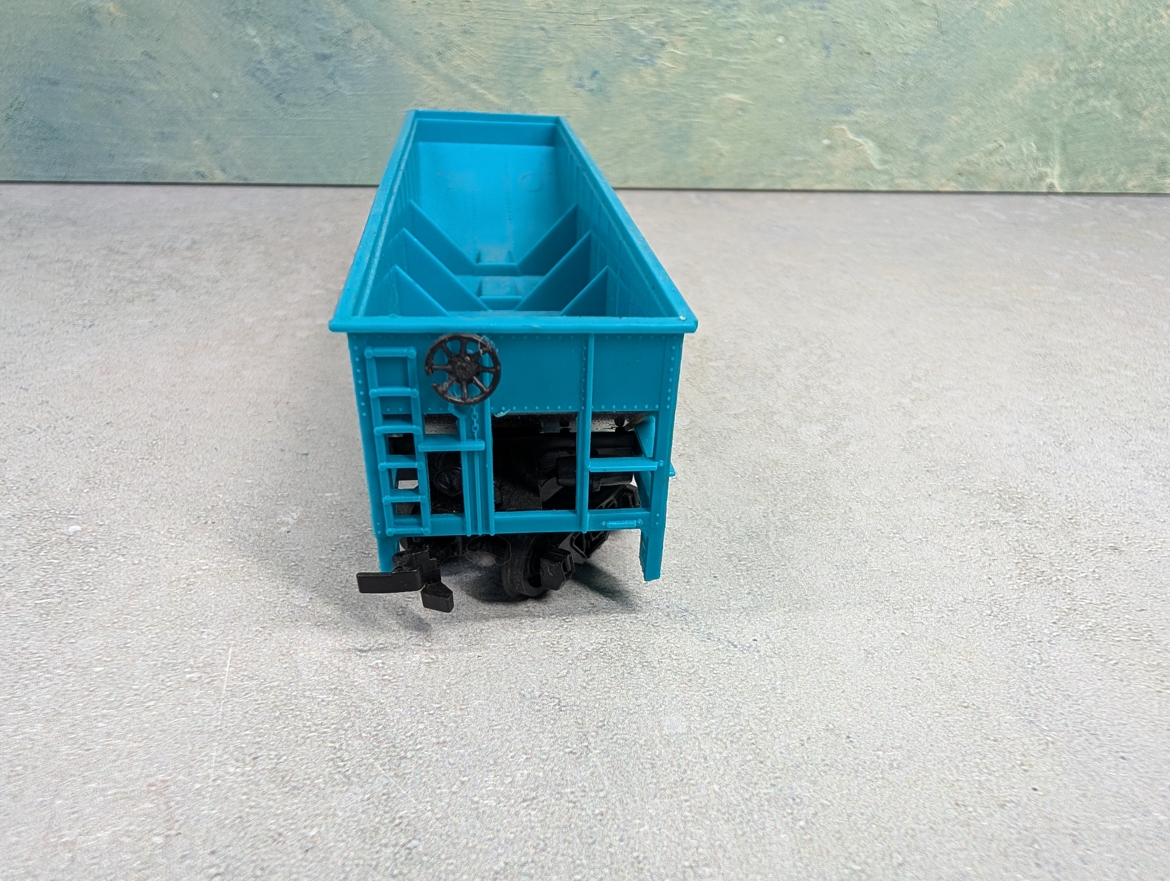 USED Bachmann HO Scale Quad Hopper Rock #133274