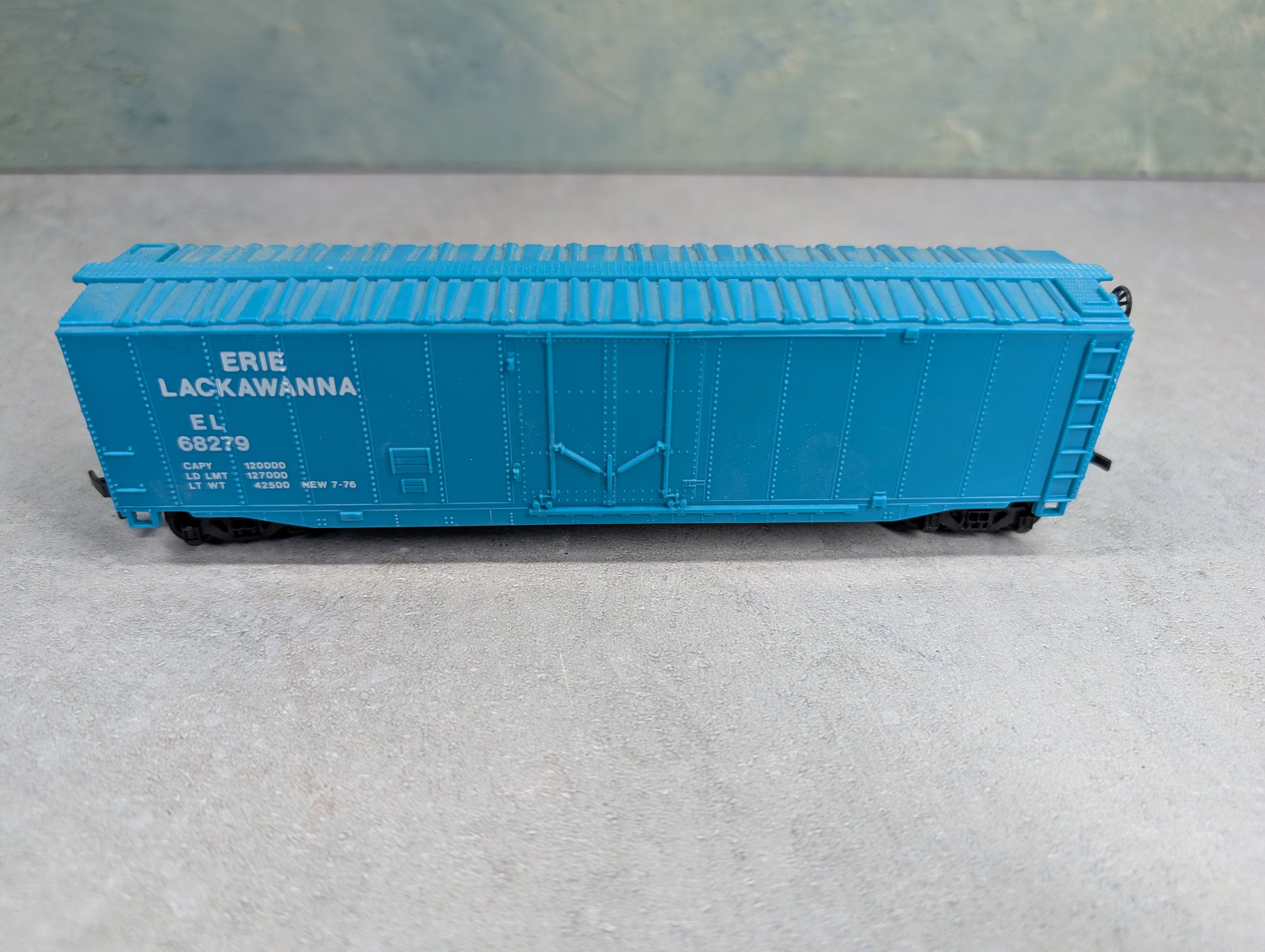 USED Bachmann HO Scale 50' Box Car Erie Lackawanna EL #68279
