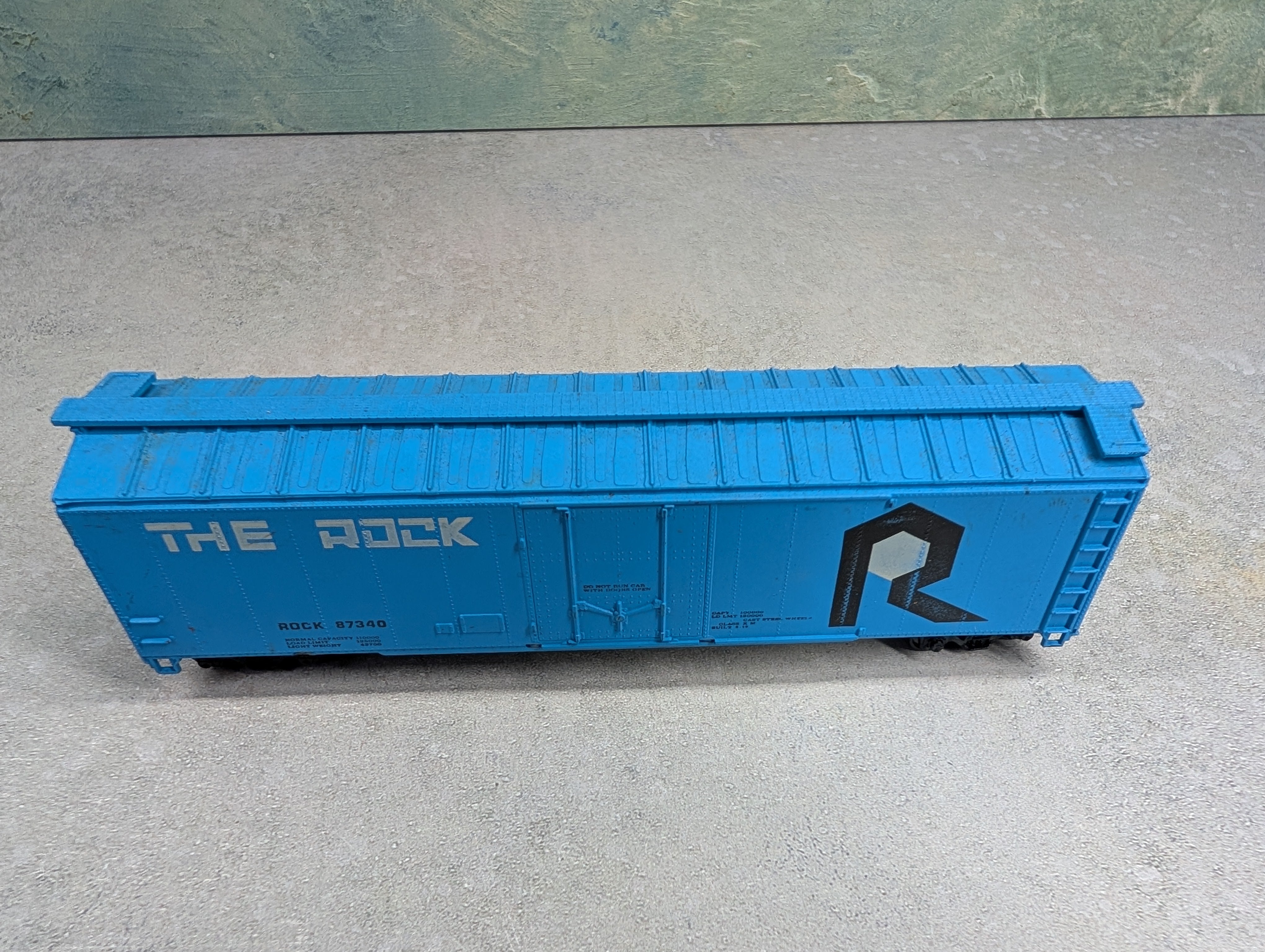 USED Roundhouse HO Scale 50' Box Car Rock Island #87340