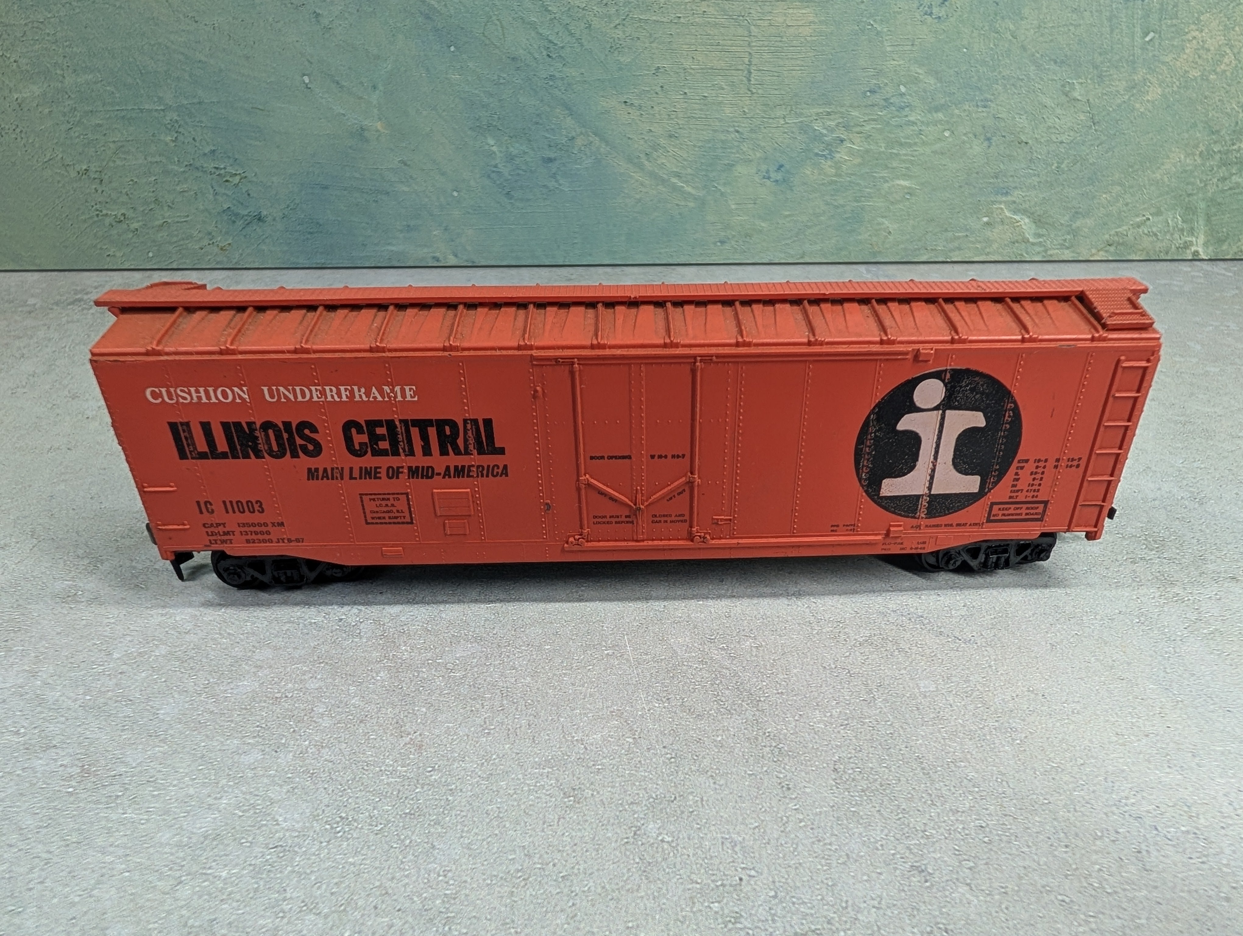 USED Athearn HO Scale 40' Box Car Illinois Central IC #11003
