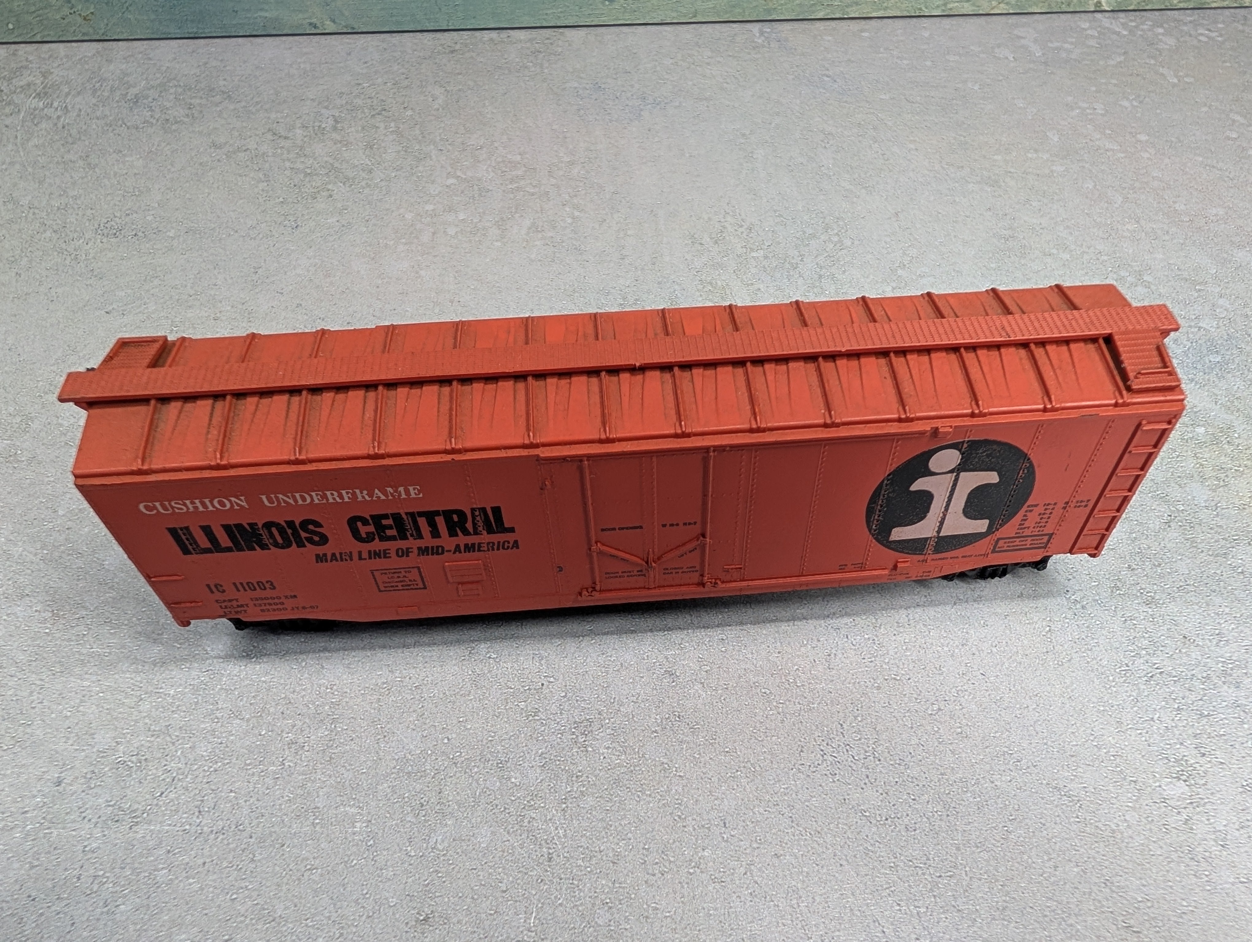 USED Athearn HO Scale 40' Box Car Illinois Central IC #11003