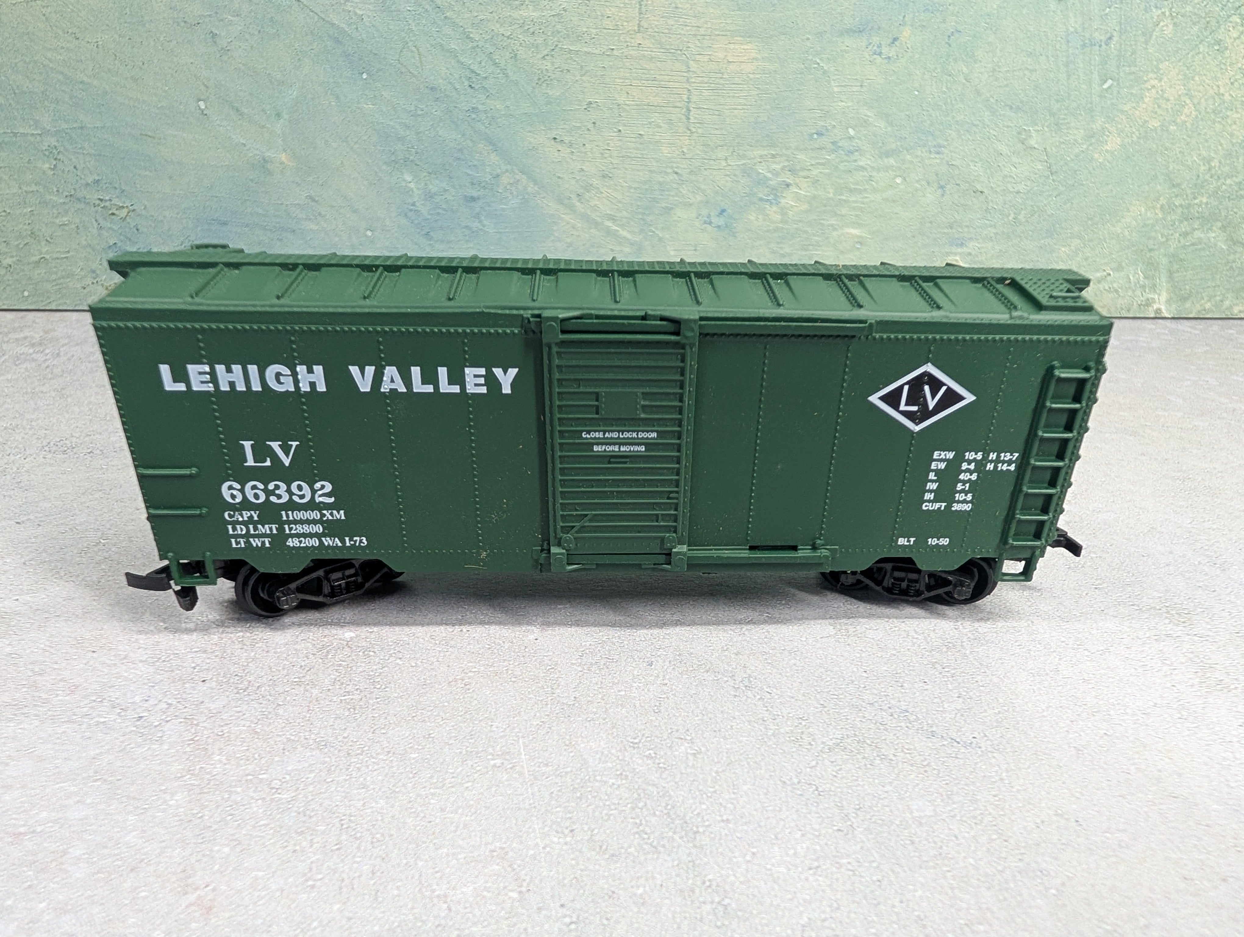 USED Life-Like HO Scale 40' Box Car Lehigh Valley LV #66392