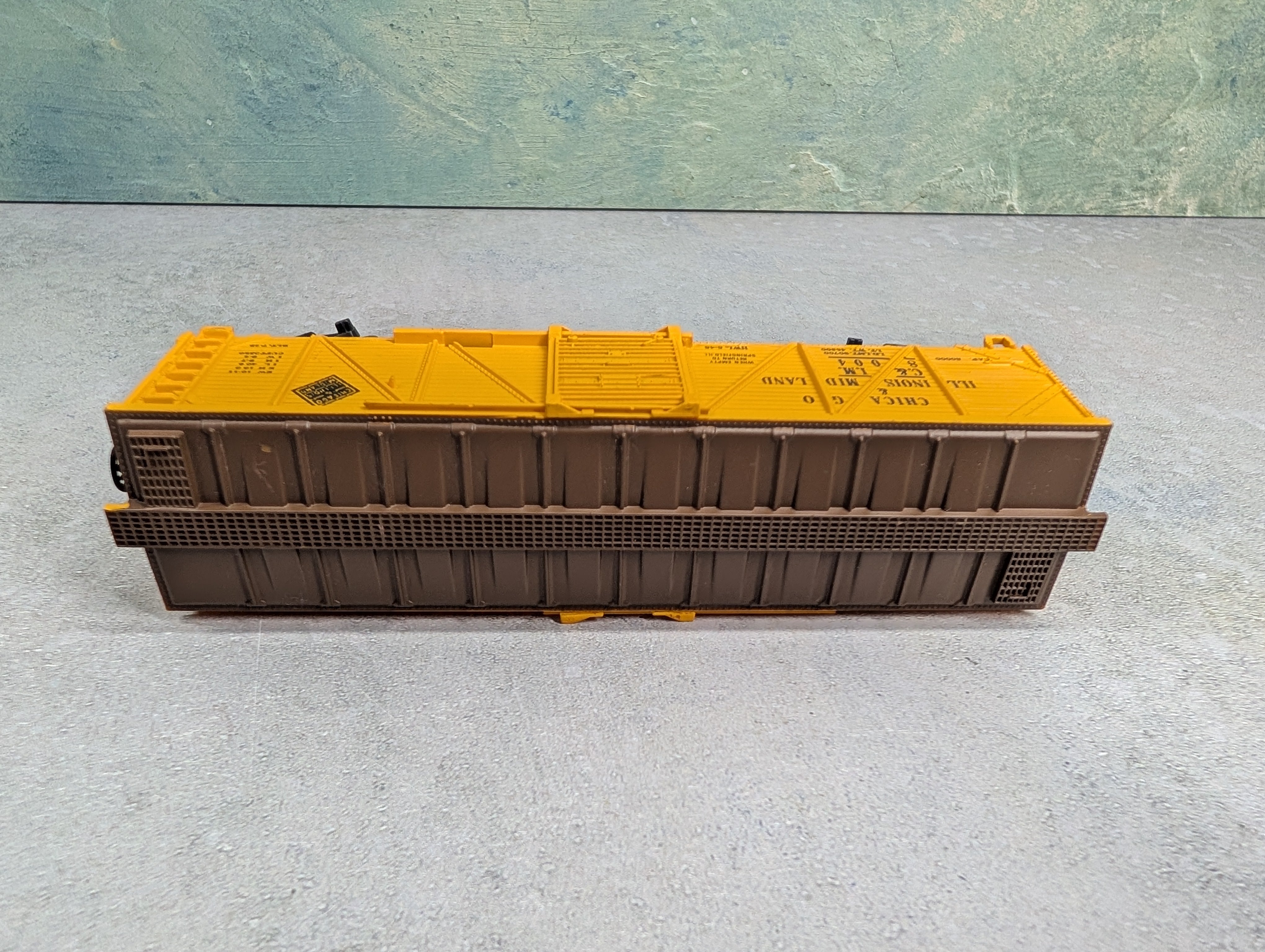 USED Life-Like HO Scale 42' Box Car Chicago & Illinois Midland C&IM #8004