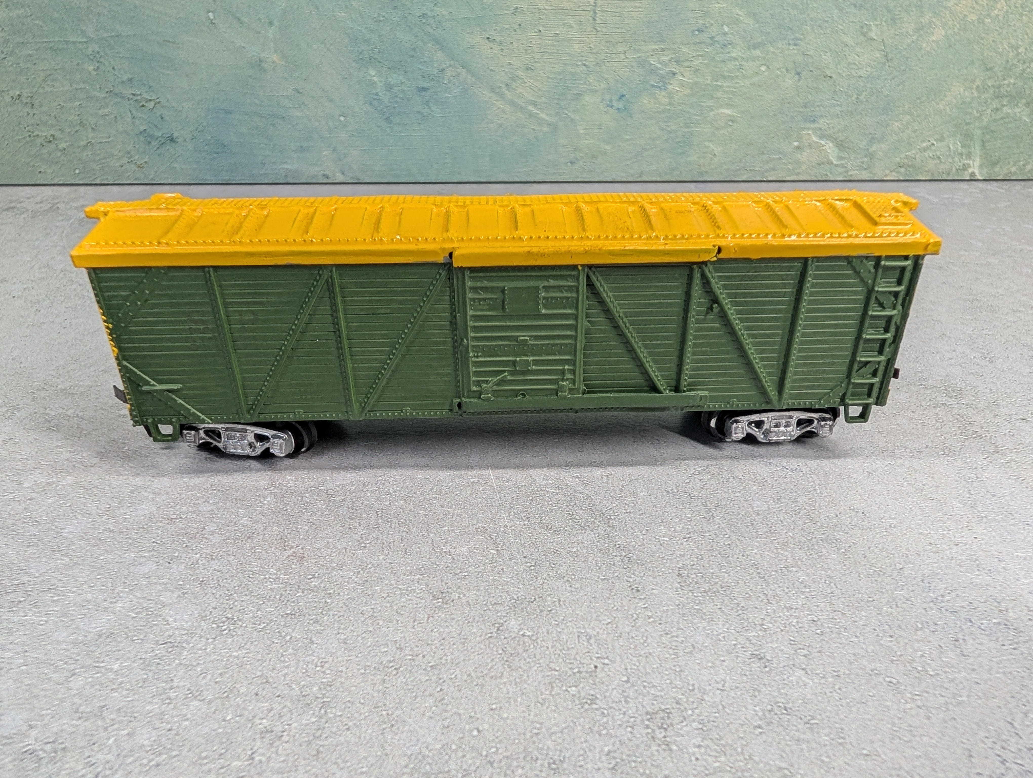 USED Varney HO Scale 42' Box Car Green & Yellow Custom Paint